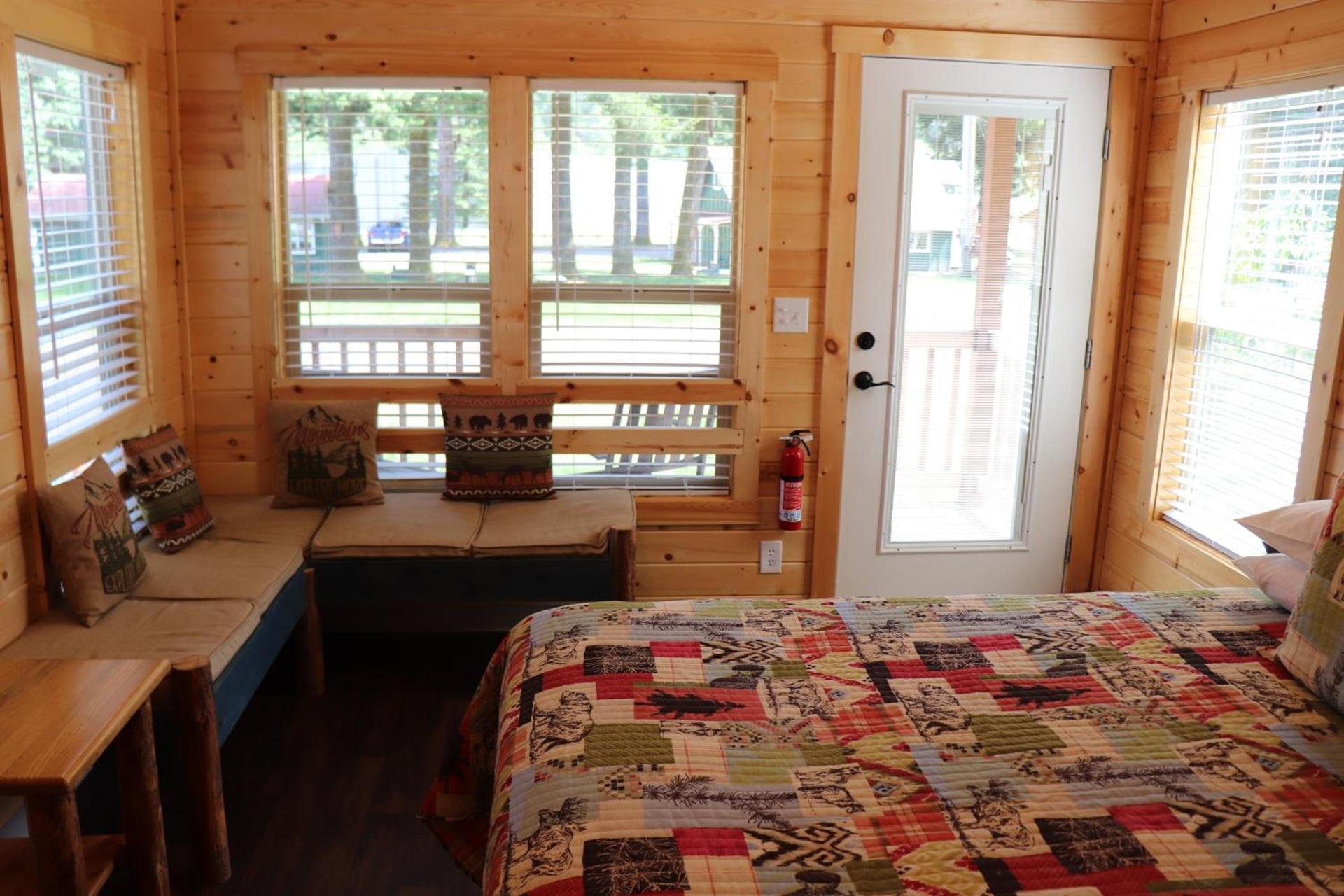 Lone Fir Resort photo 8