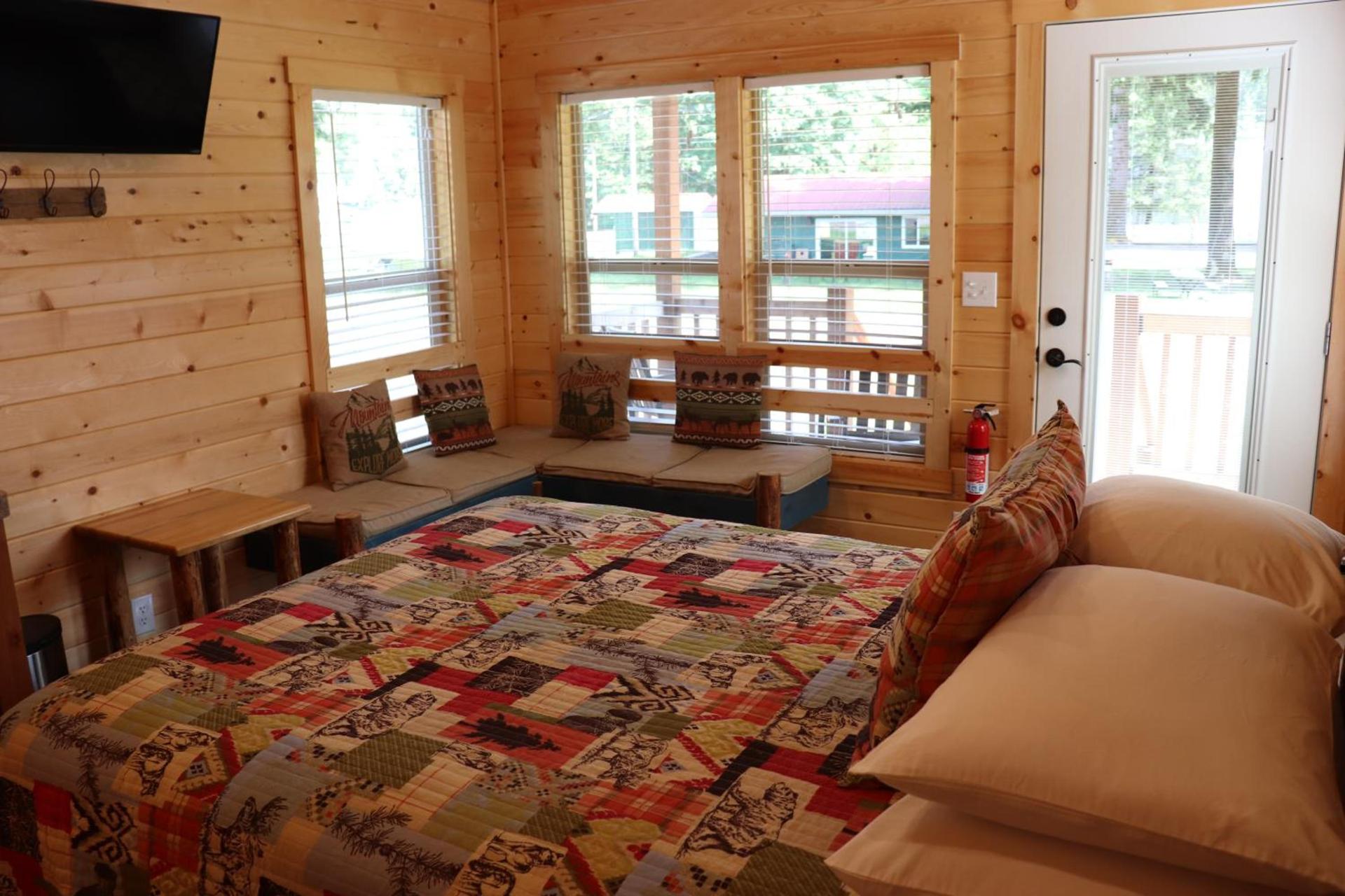 Lone Fir Resort photo 9
