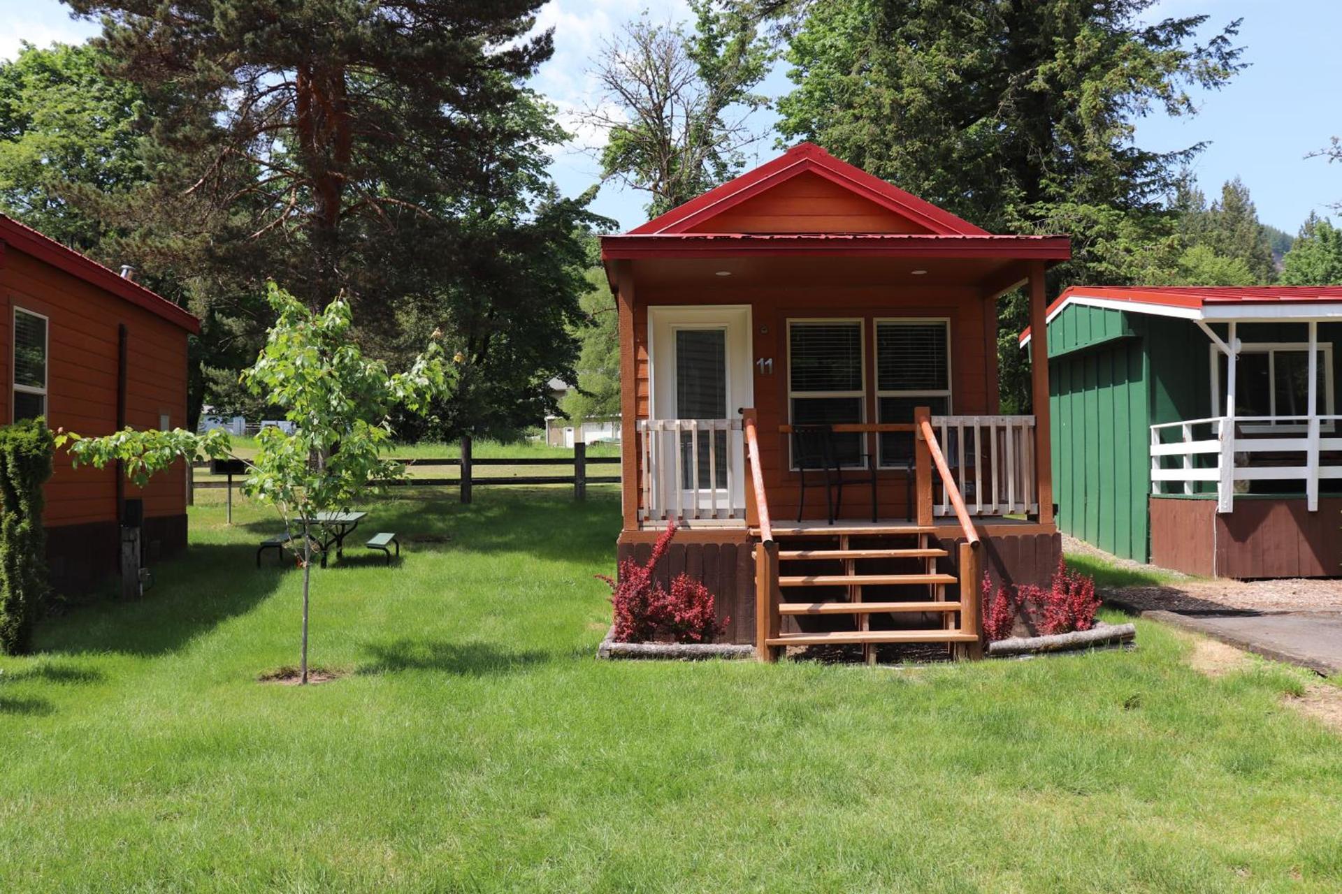 Lone Fir Resort photo 12
