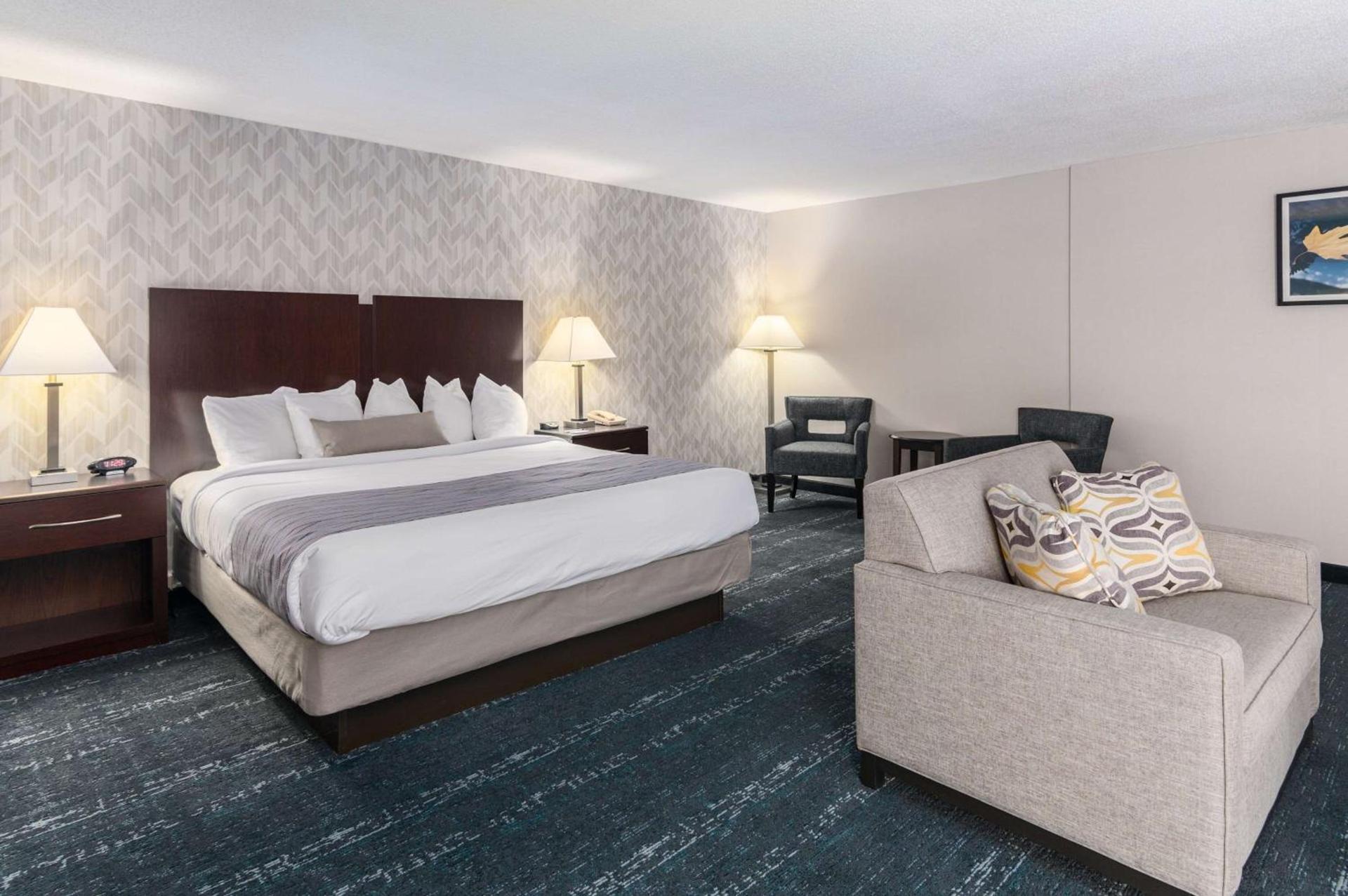 Best Western Plus Keene Hotel photo 16