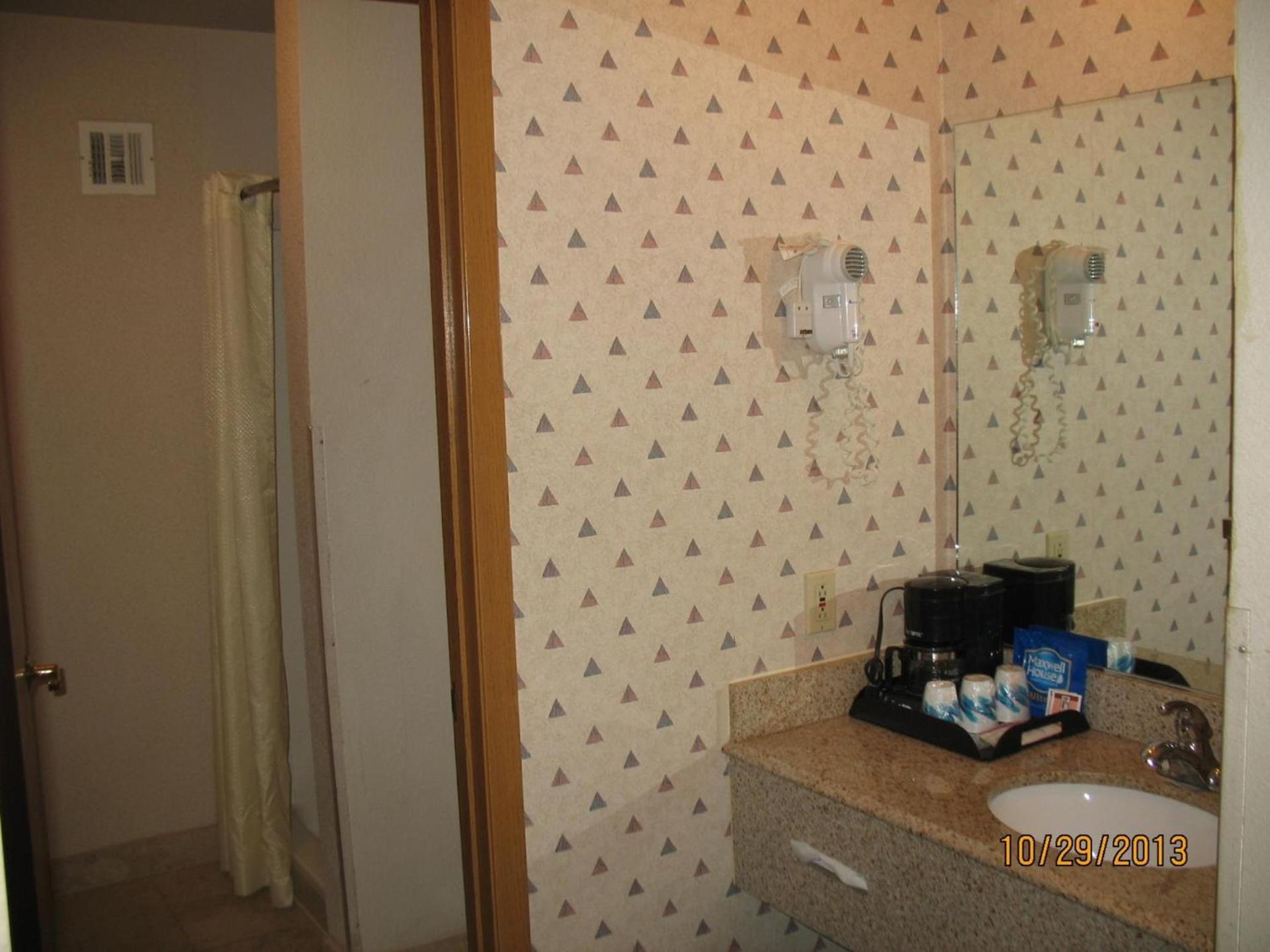 Sunrise Inn photo 76