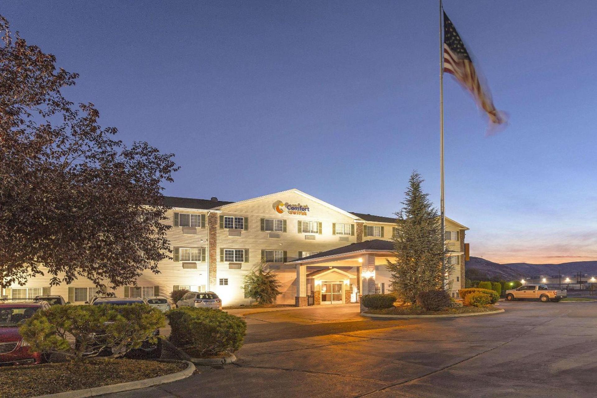 Comfort Suites Yakima photo 31