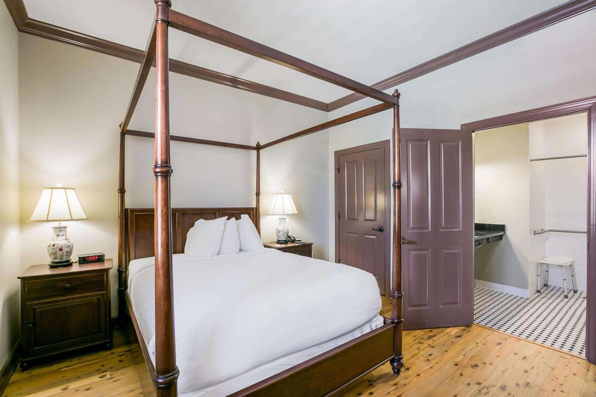 Water Street Hotel & Marina, an Ascend Collection Hotel photo 39