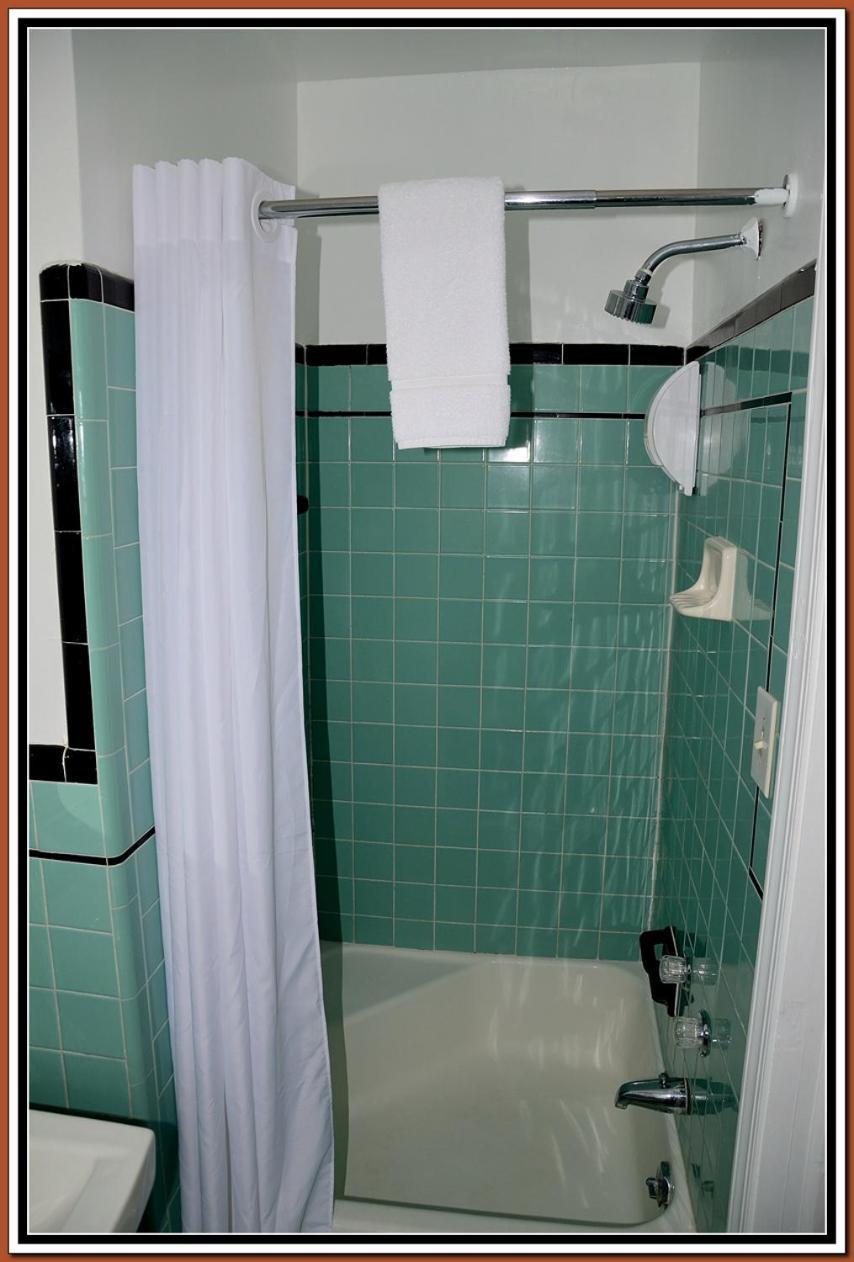 The Cardinal Inn photo 58