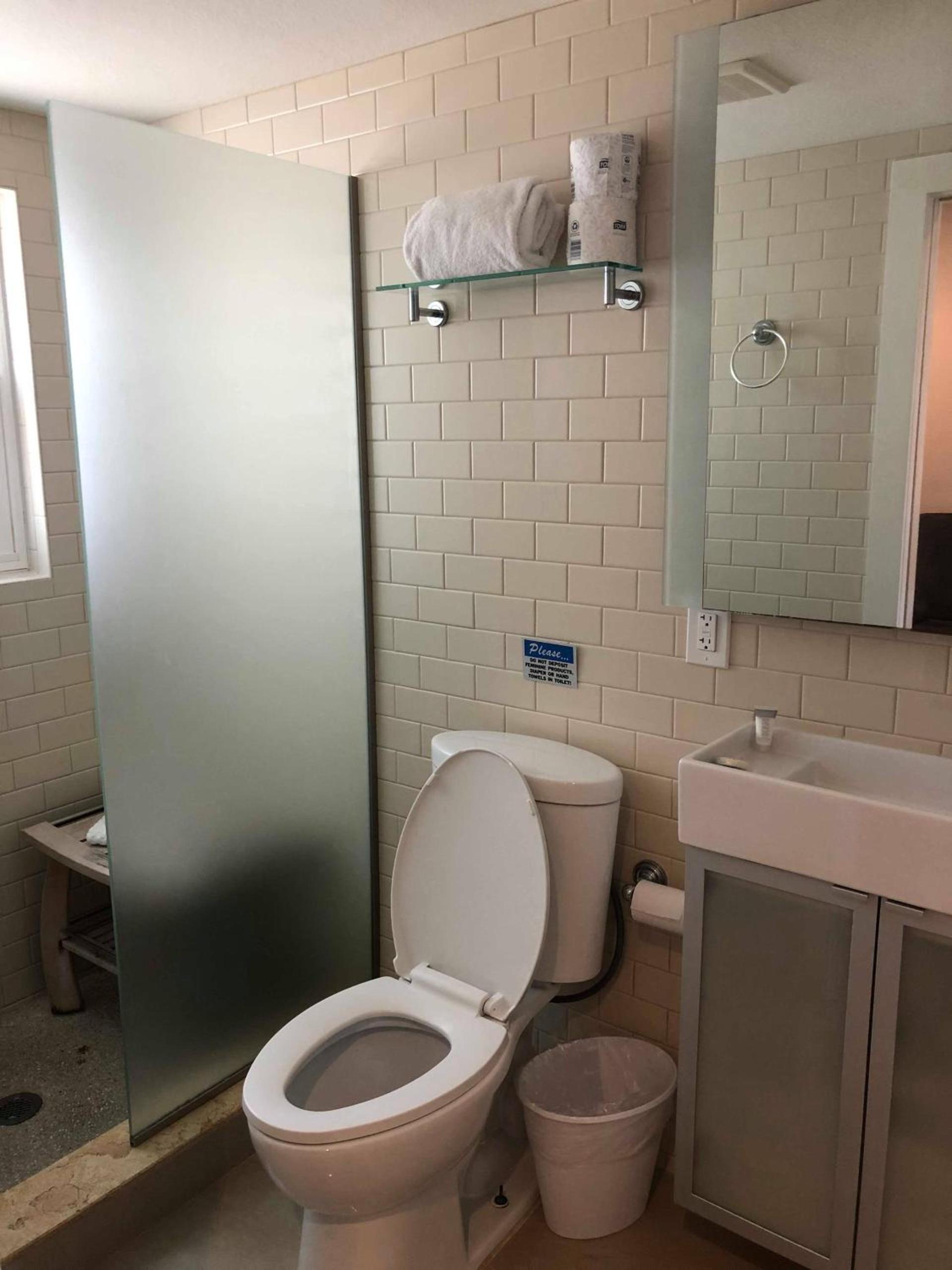 Captiva Beach Resort (open private beach access) photo 87