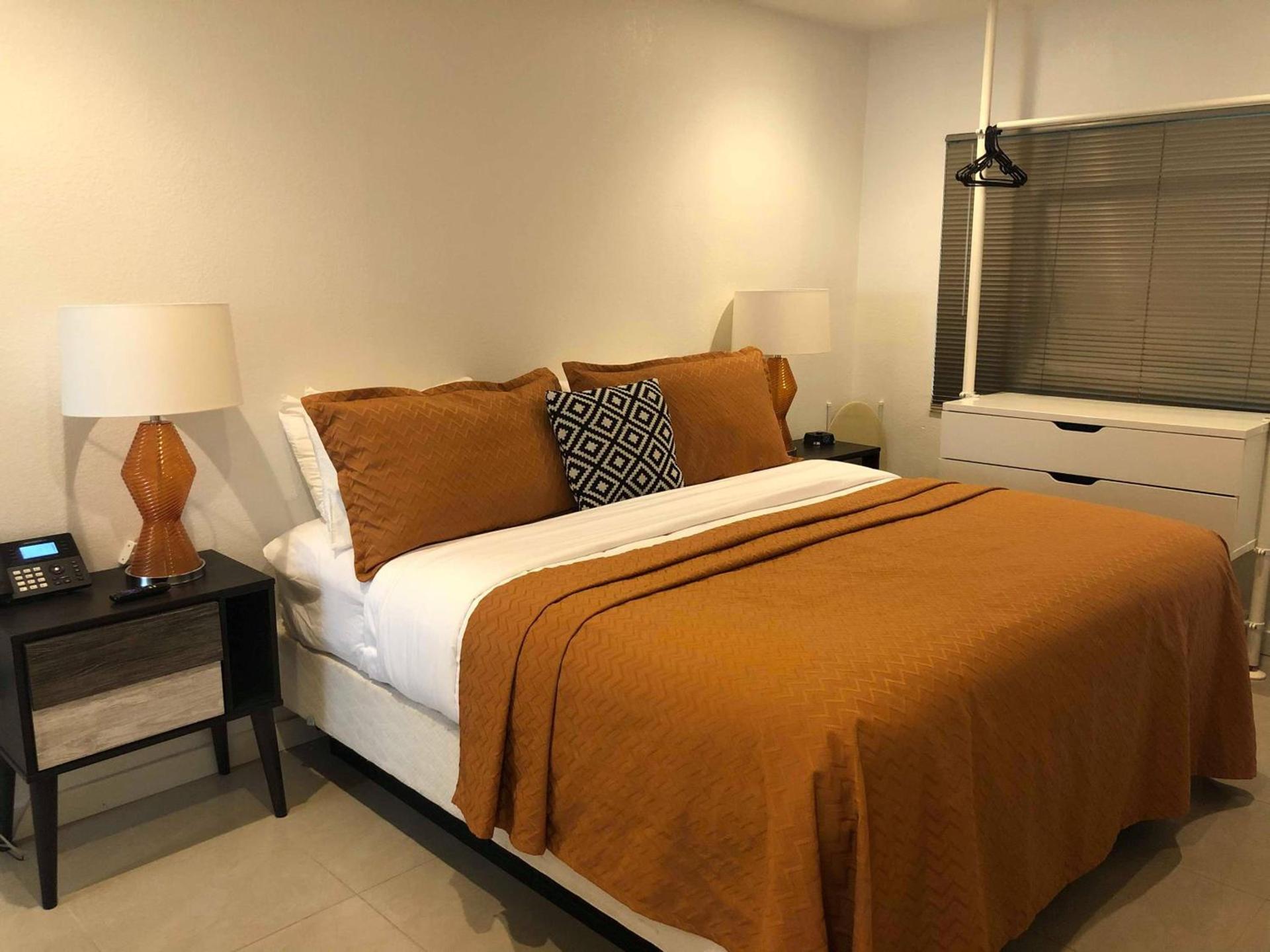 Captiva Beach Resort (open private beach access) photo 67