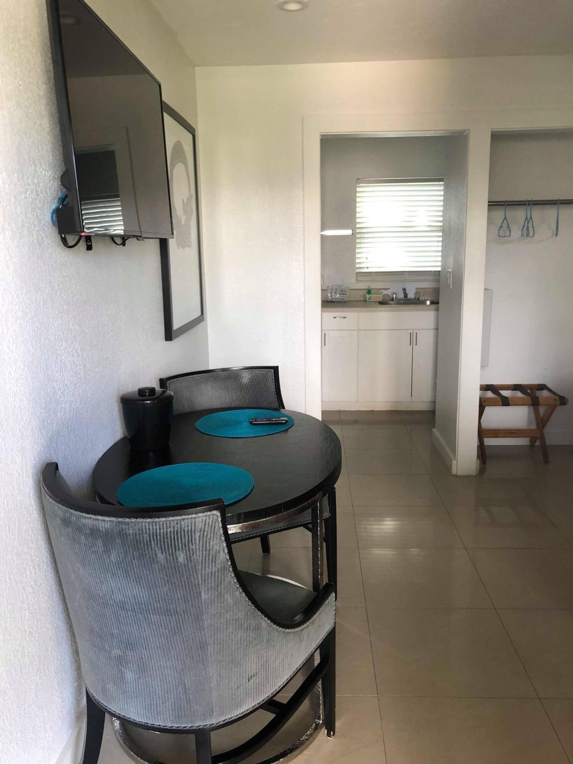 Captiva Beach Resort (open private beach access) photo 92