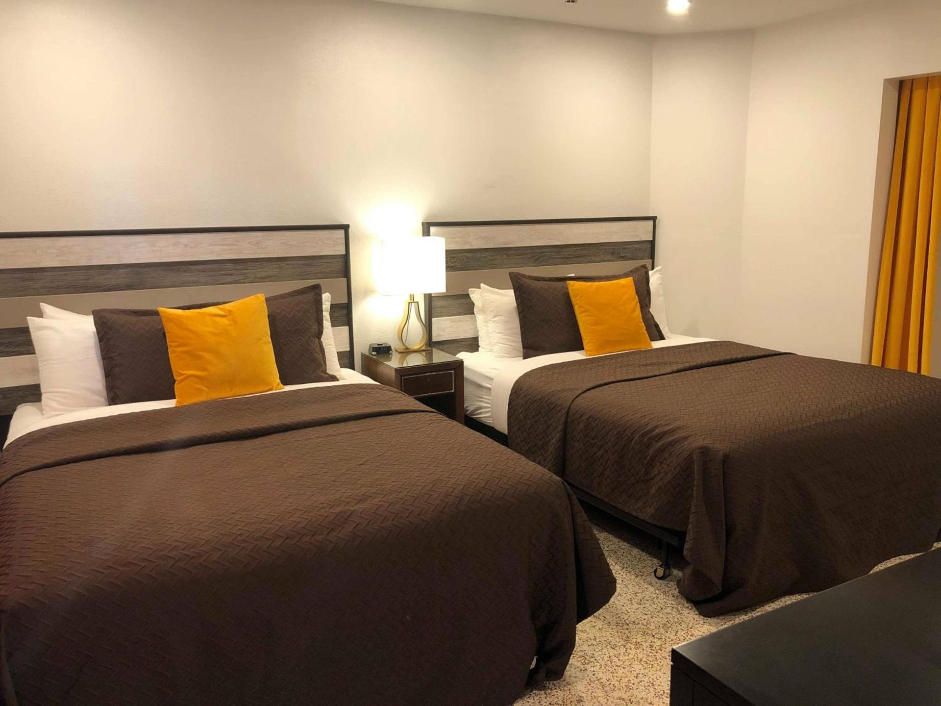 Captiva Beach Resort (open private beach access) photo 64