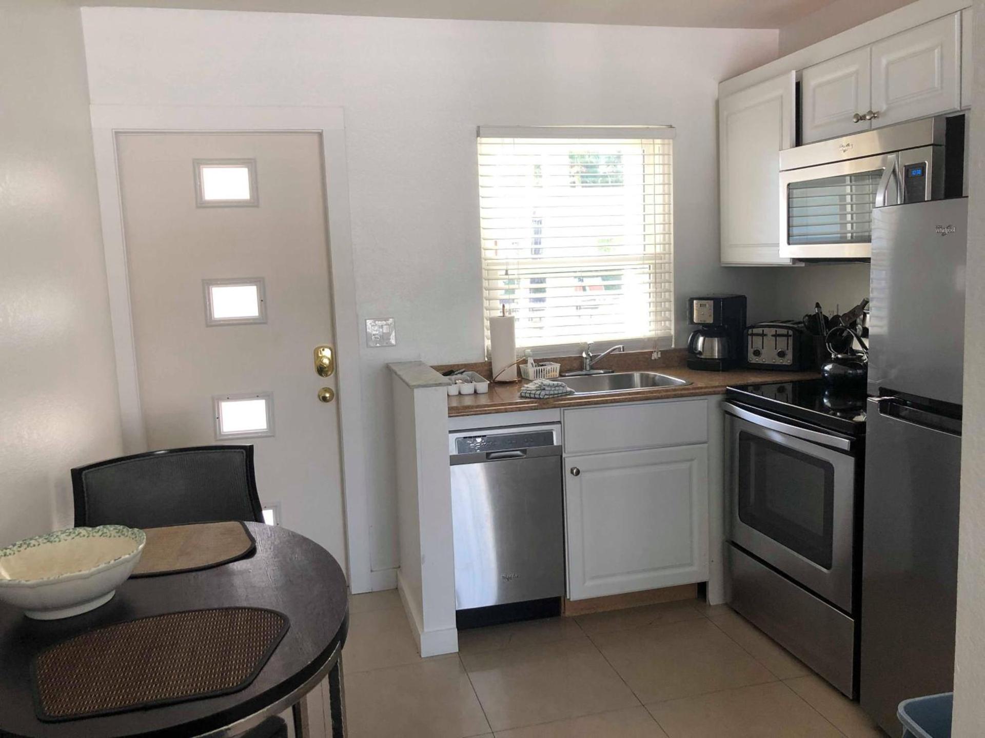 Captiva Beach Resort (open private beach access) photo 35
