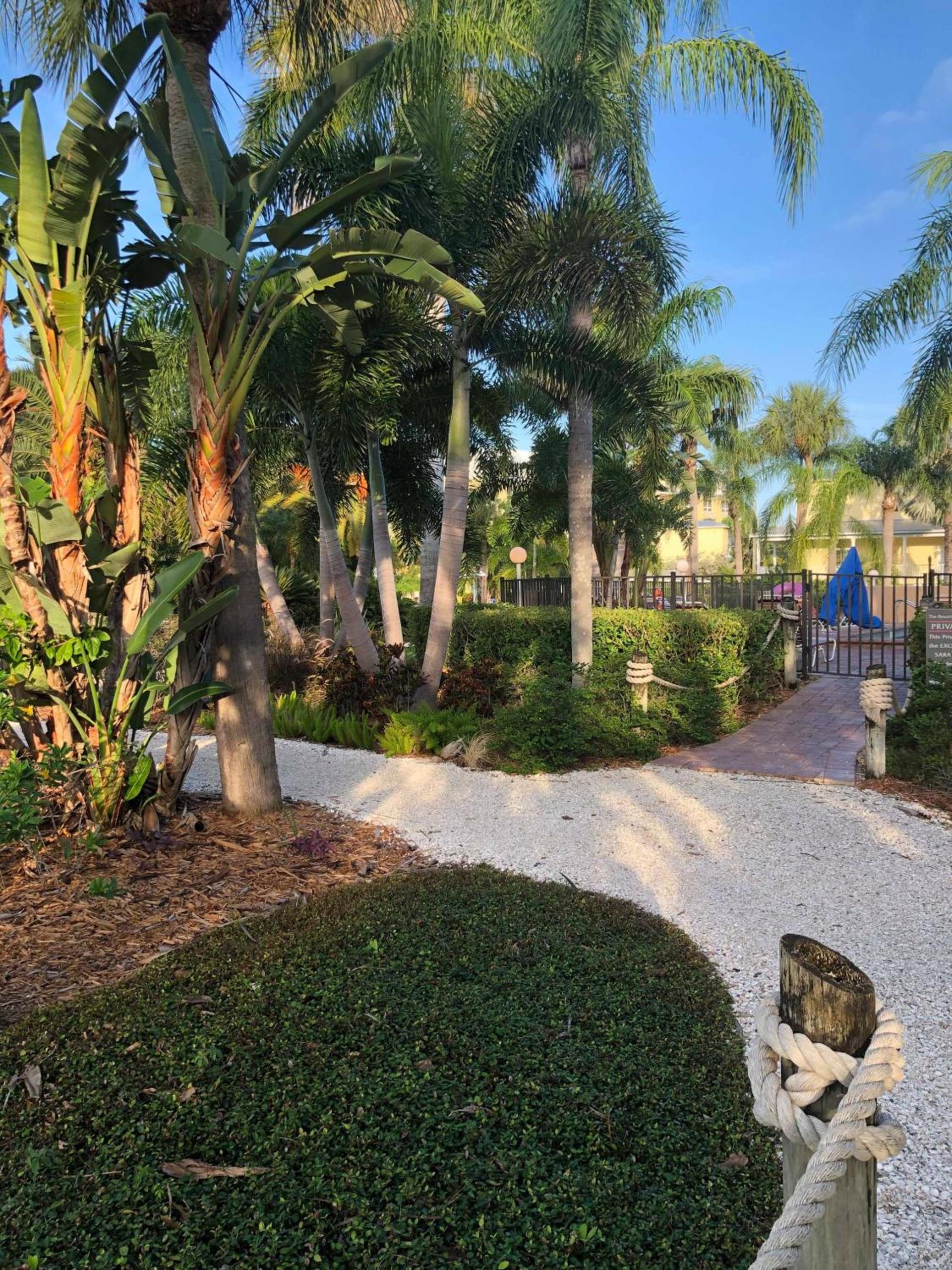 Captiva Beach Resort (open private beach access) photo 30