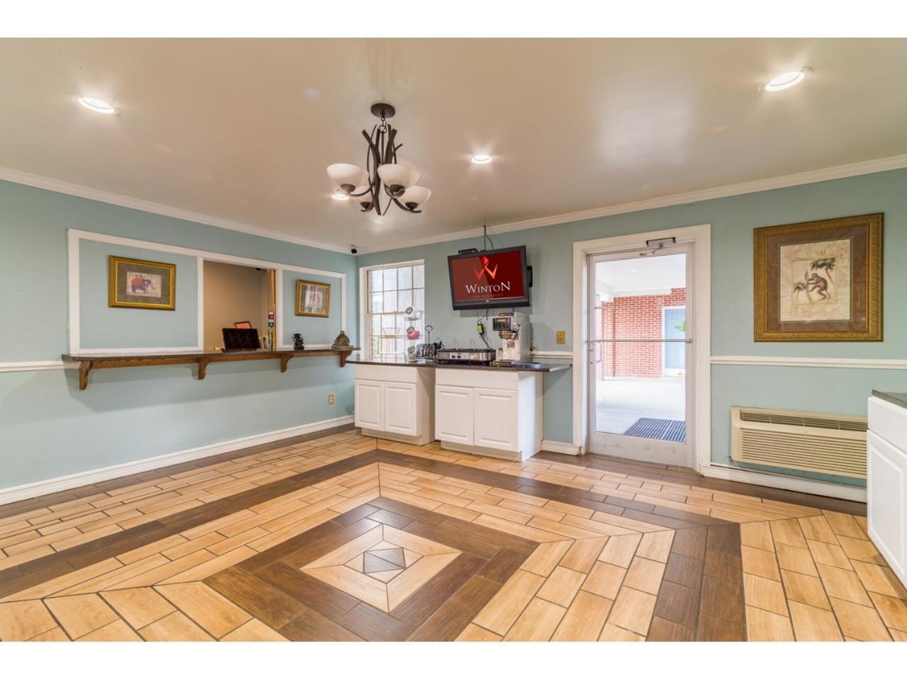 Winton Inn & Suites photo 13