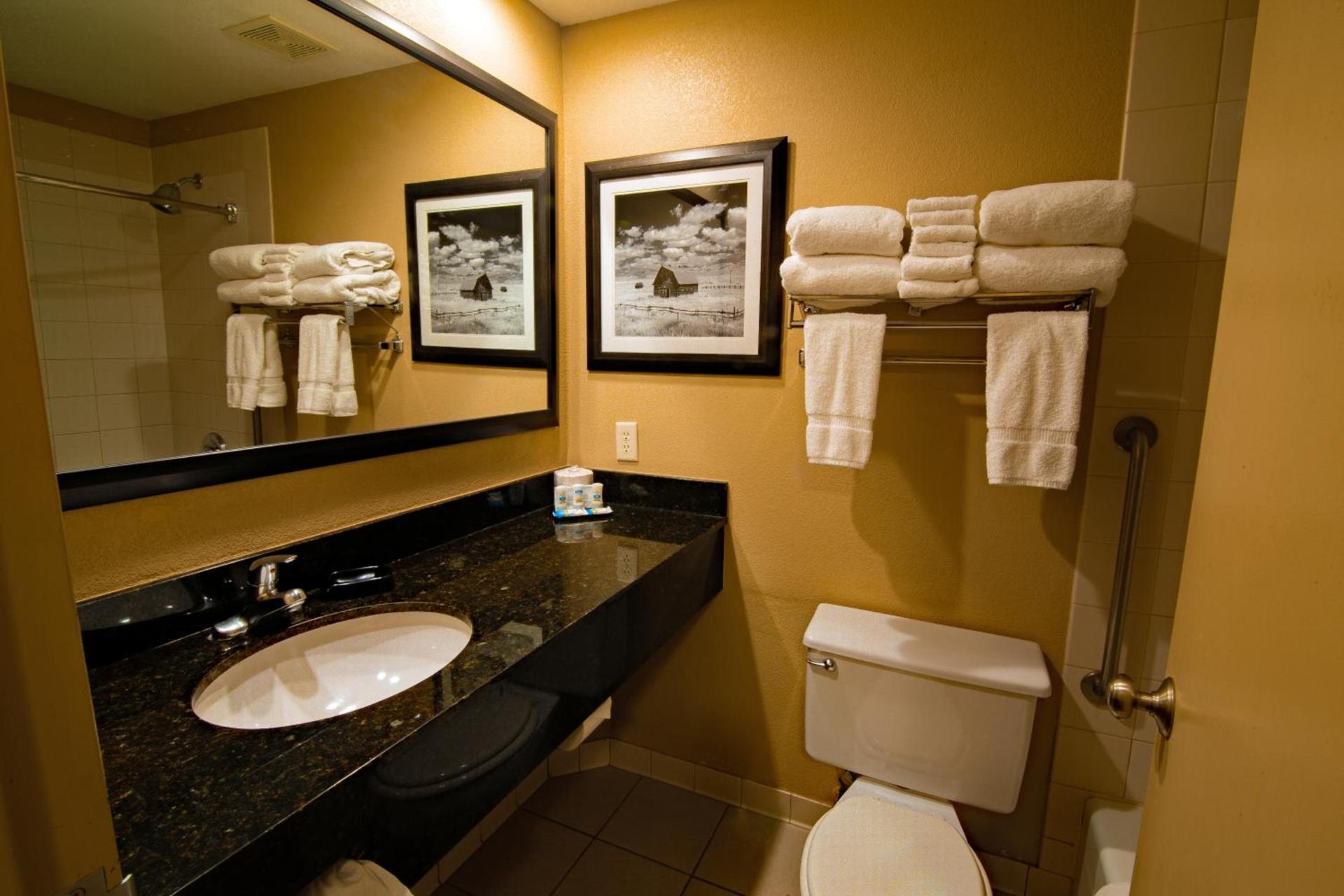 Heritage Inn photo 9