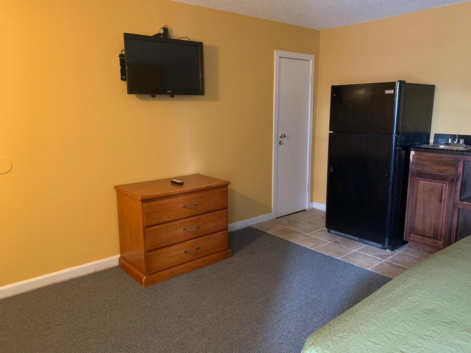 La Vista Inn photo 14