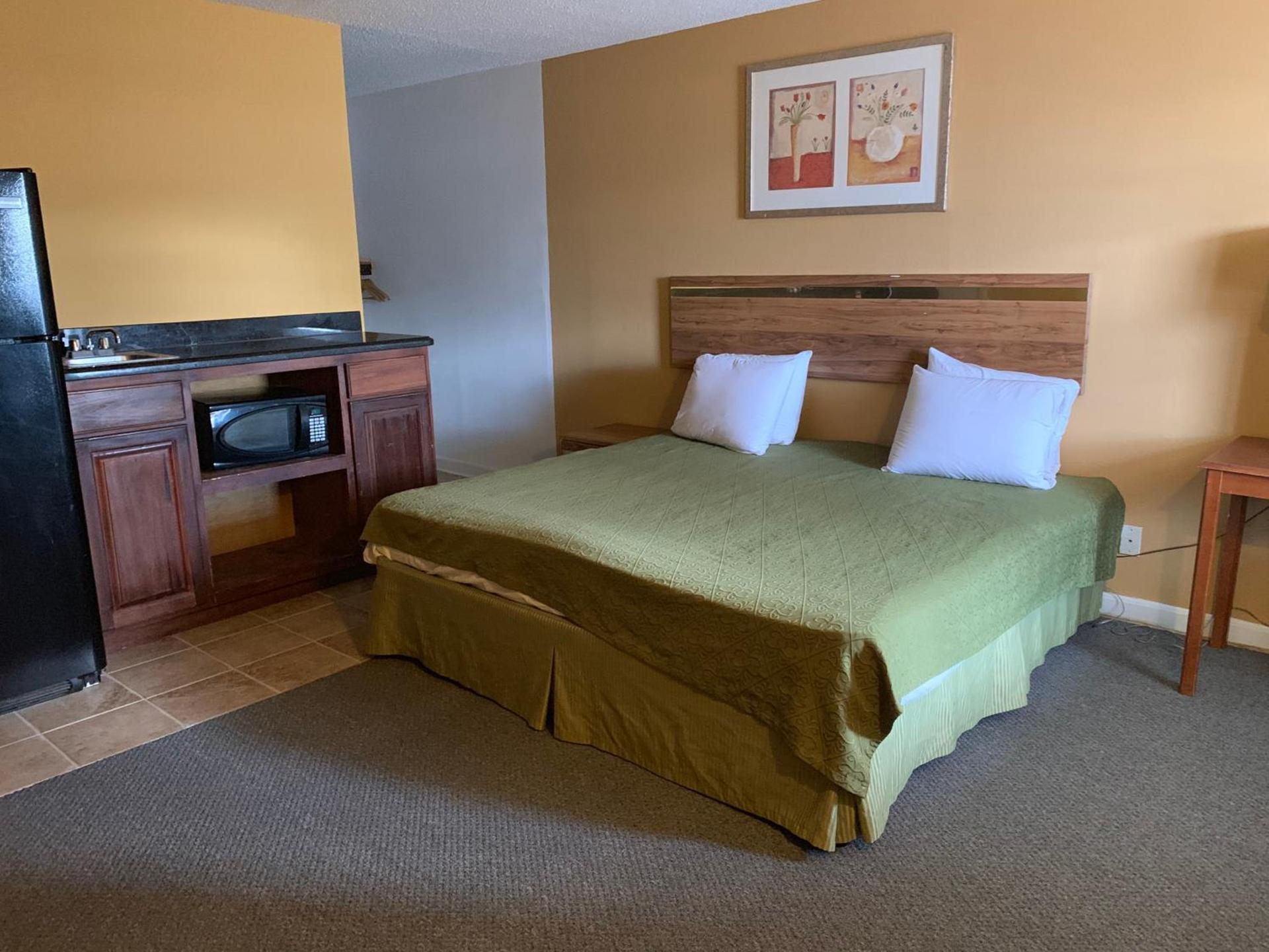 La Vista Inn photo 8