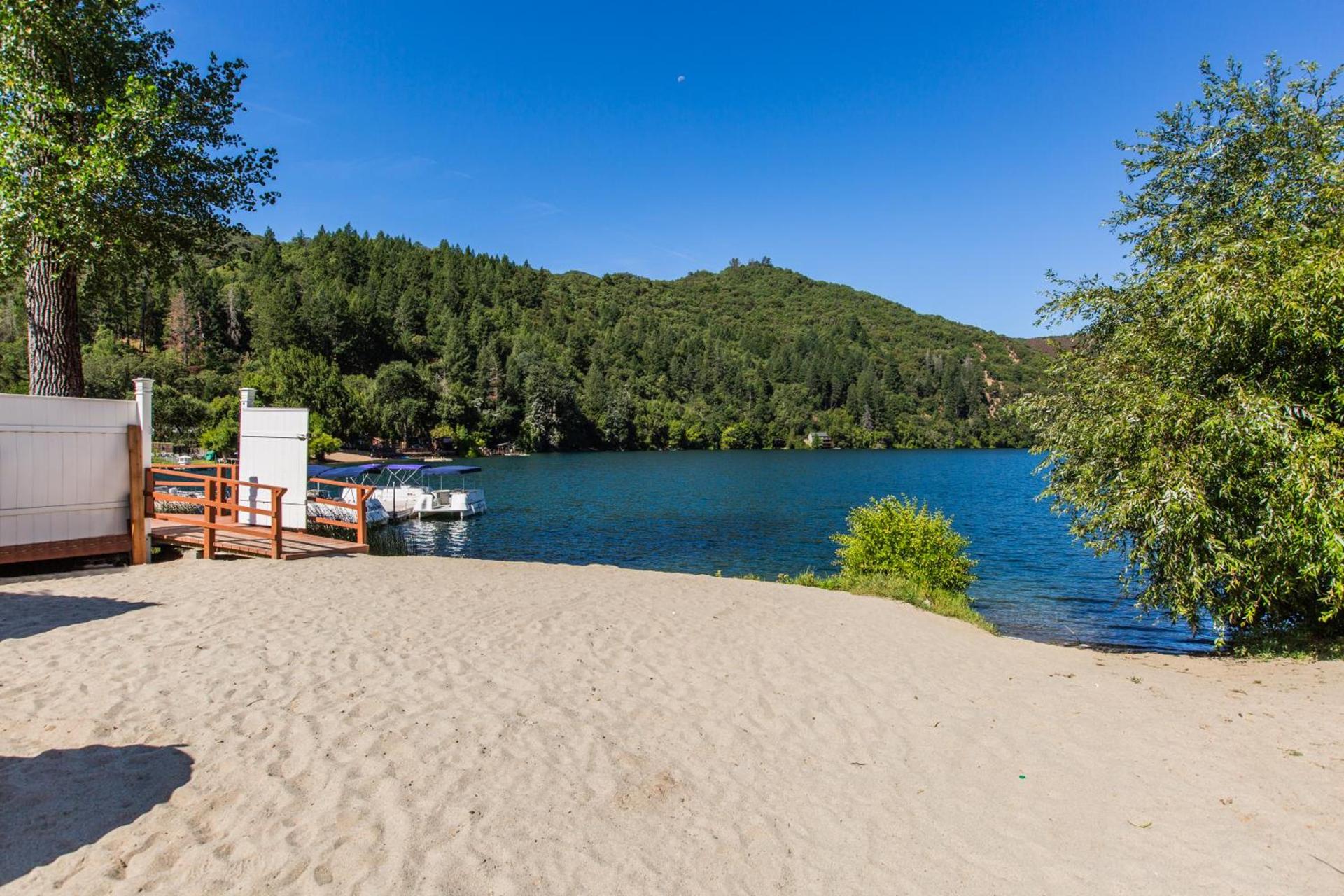 The Lodge at Blue Lakes photo 9