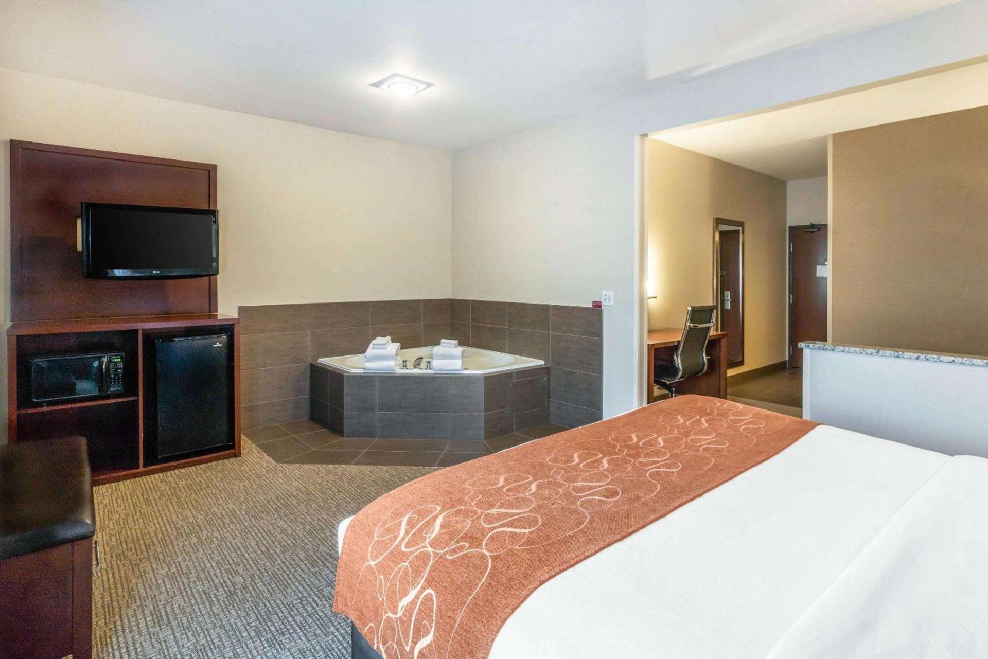 Comfort Suites Yakima photo 19
