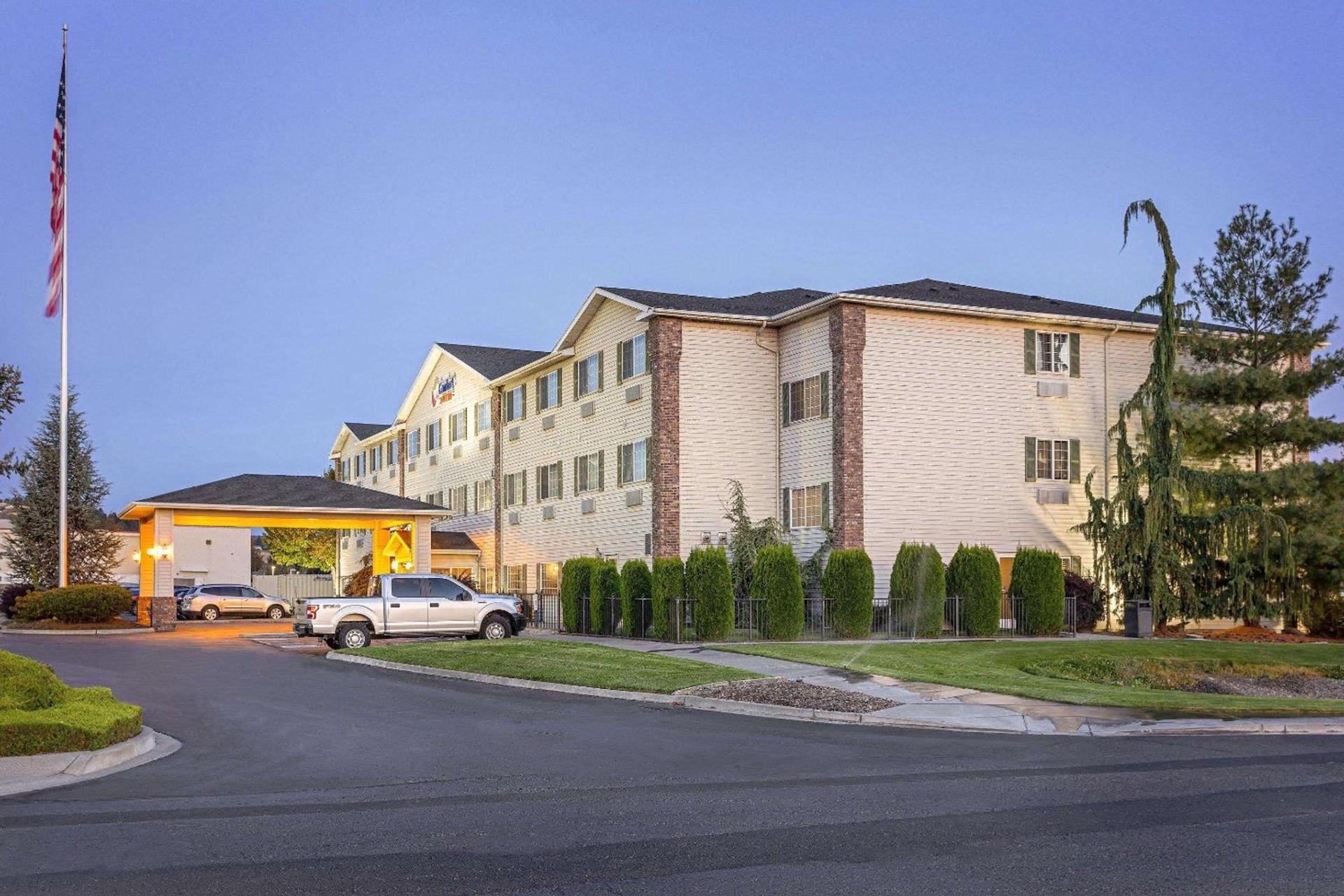 Comfort Suites Yakima photo 18