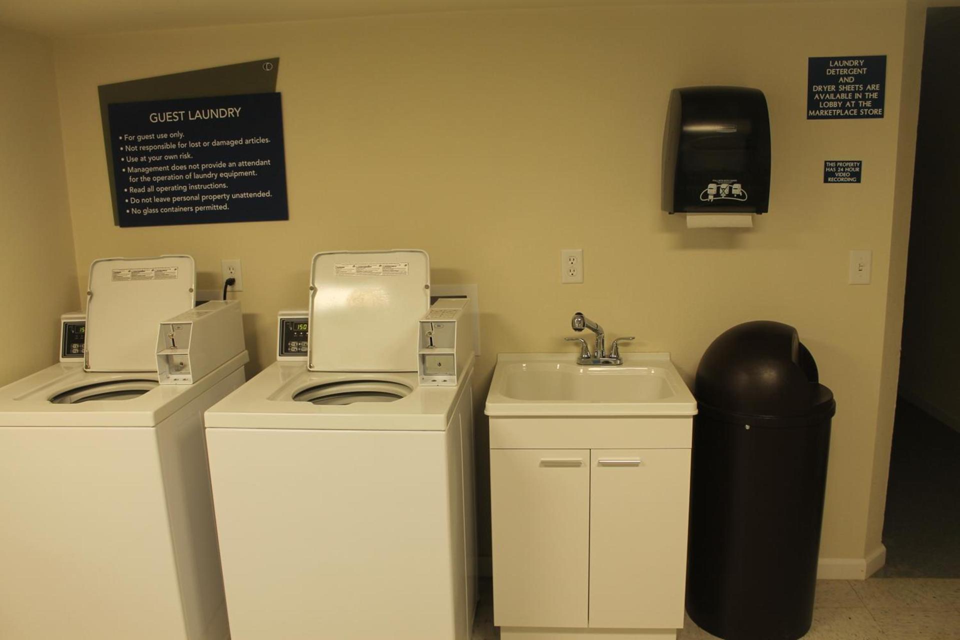 Boarders Inn & Suites by Cobblestone Hotels - Syracuse photo 9