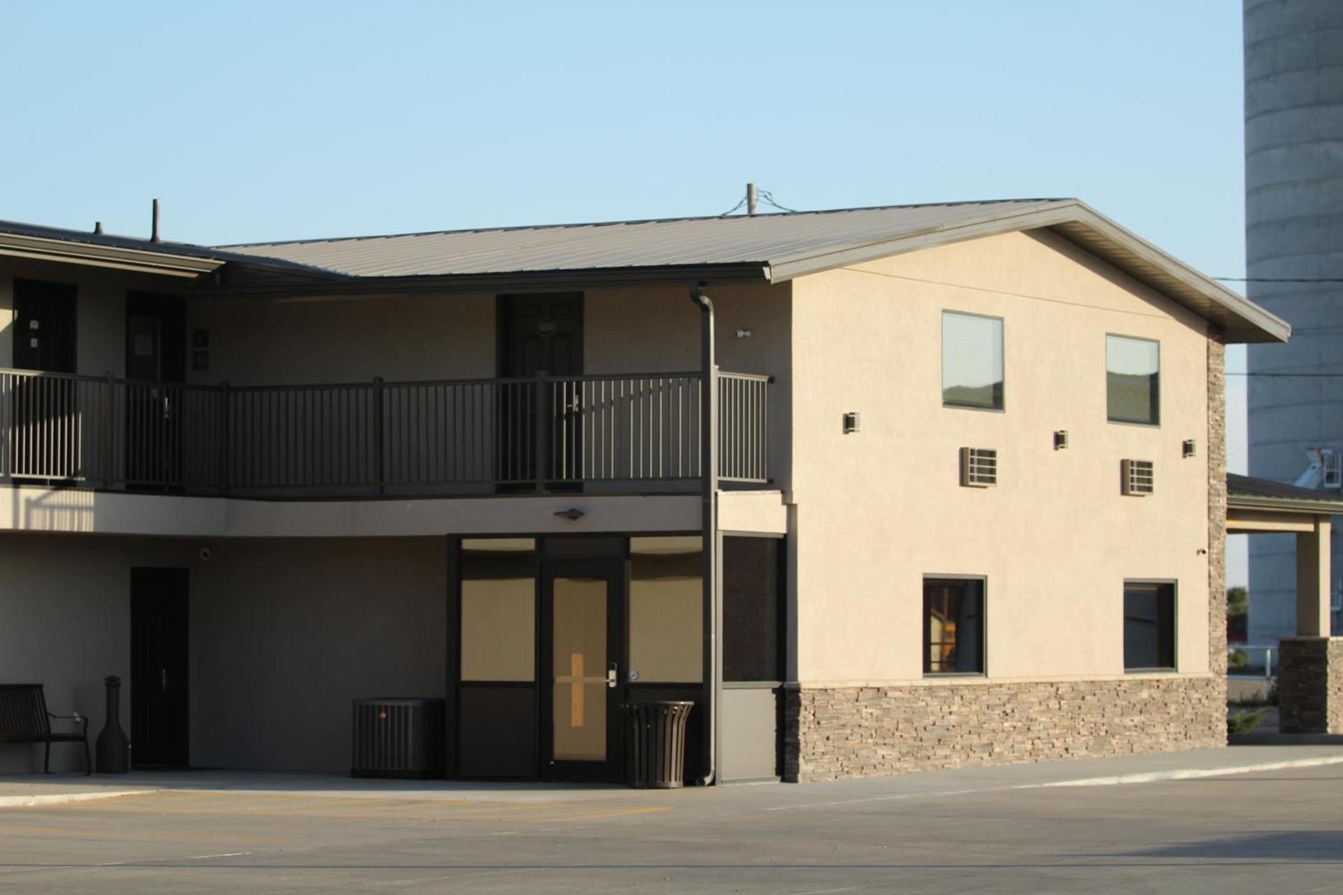 Boarders Inn & Suites by Cobblestone Hotels - Syracuse photo 16