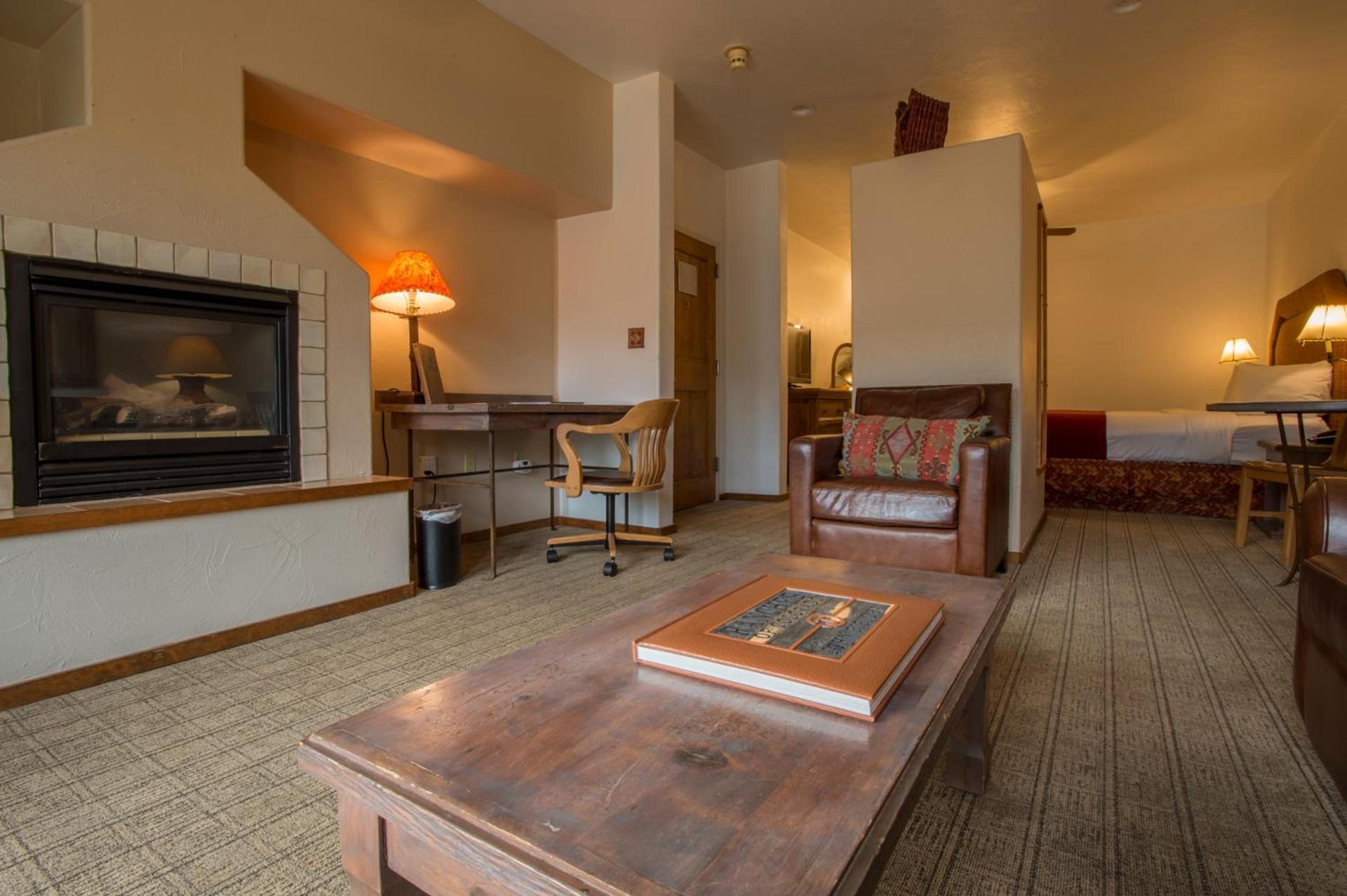 Table Mountain Inn photo 49