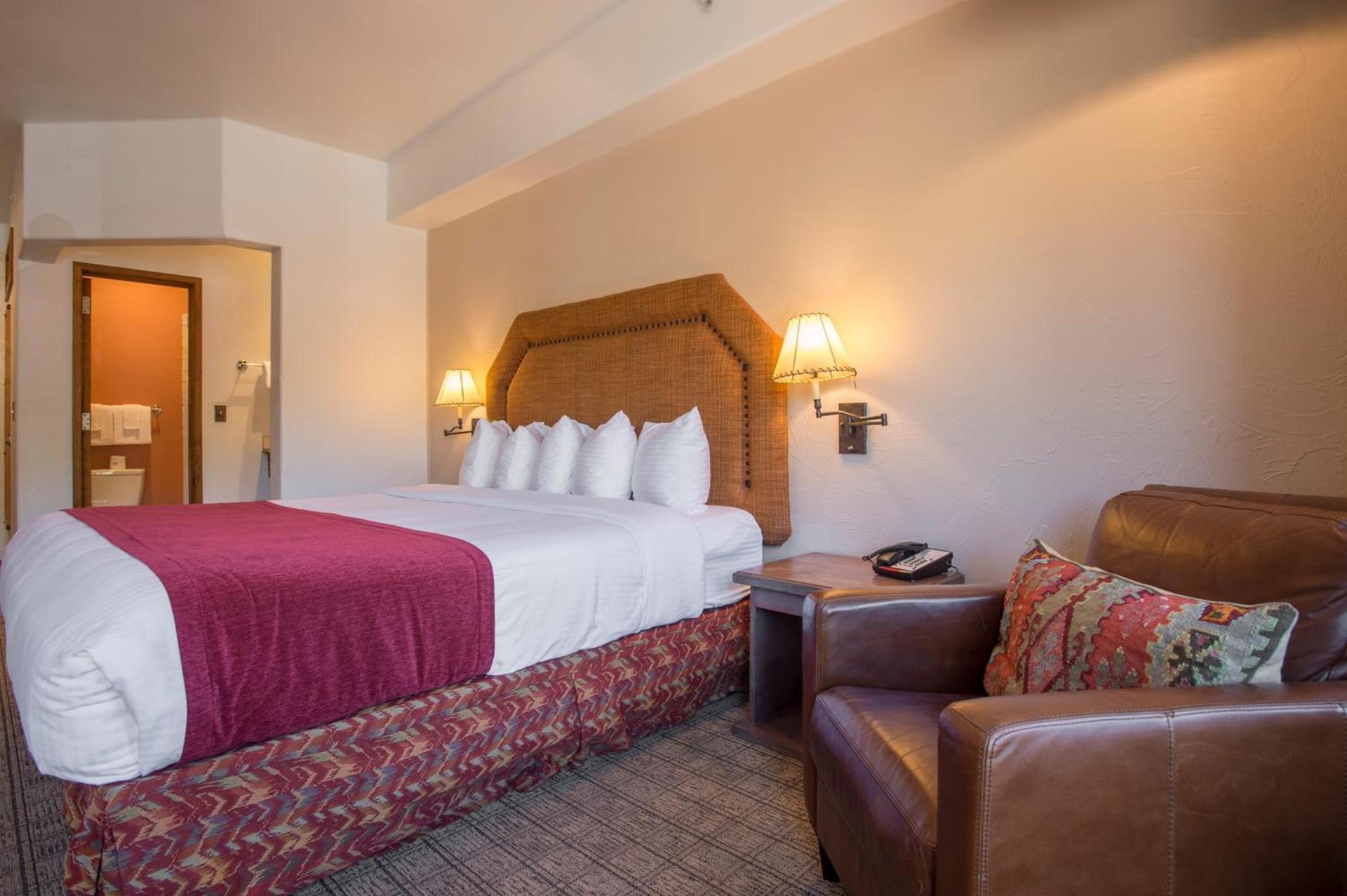 Table Mountain Inn photo 36