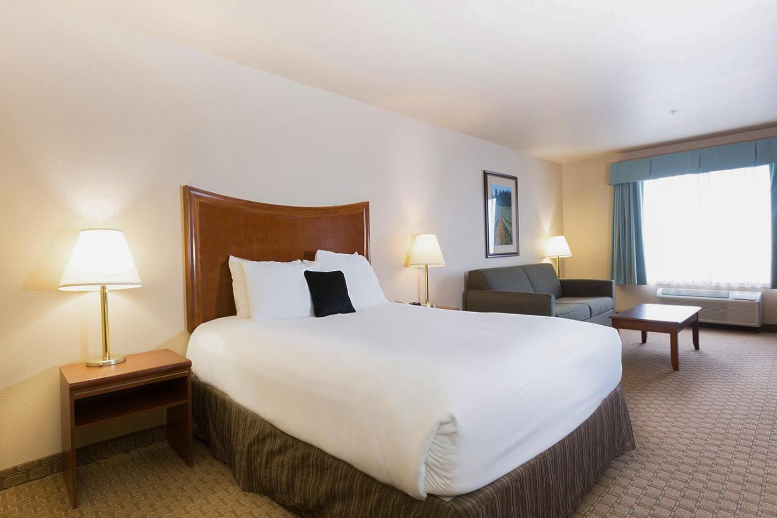 Red Lion Inn & Suites McMinnville photo 14