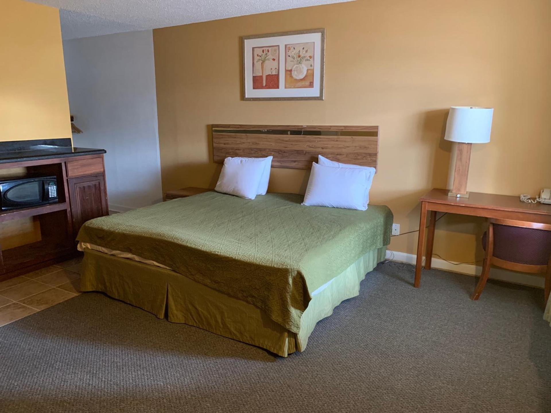 La Vista Inn photo 15