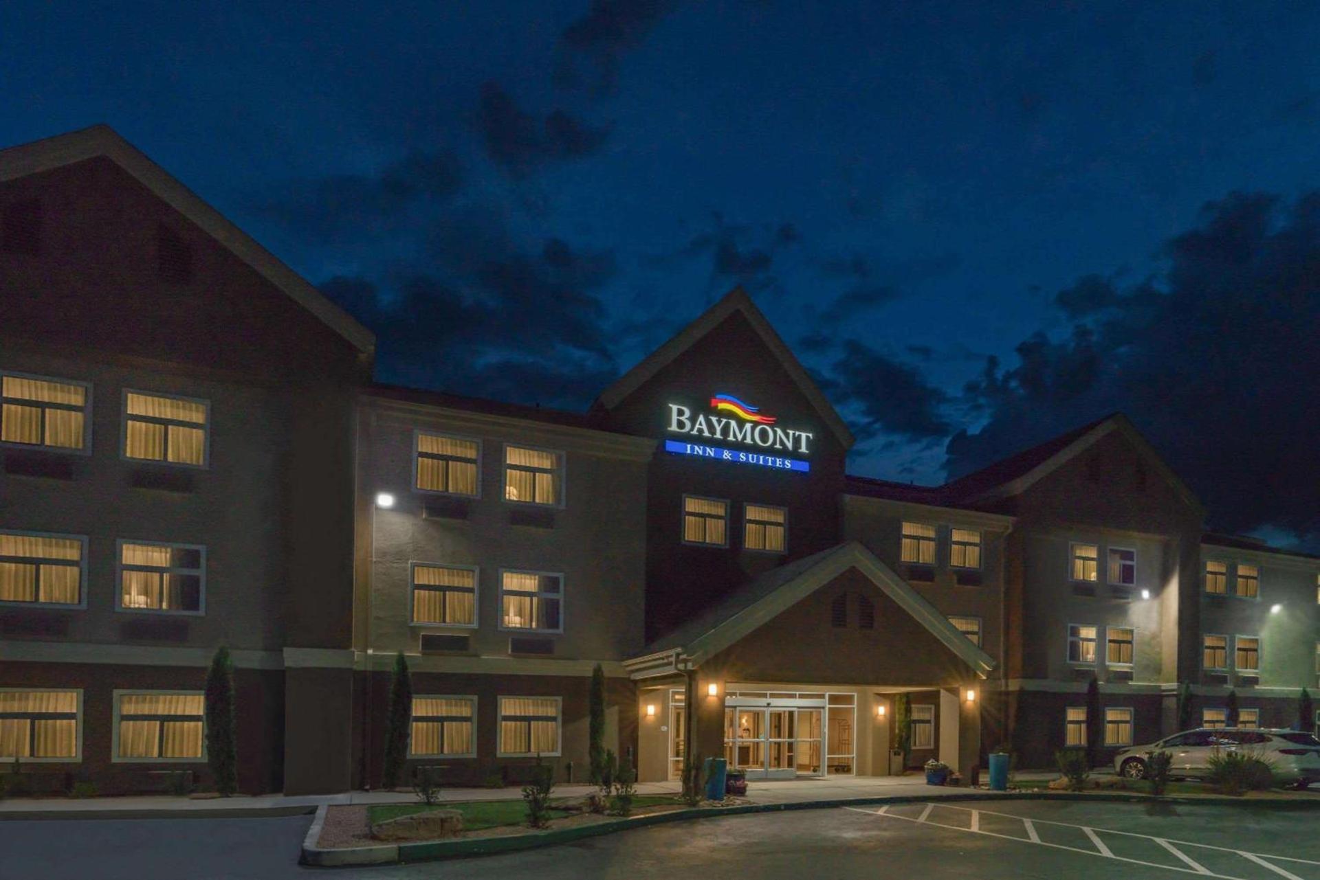 Baymont by Wyndham Albuquerque Airport photo 5