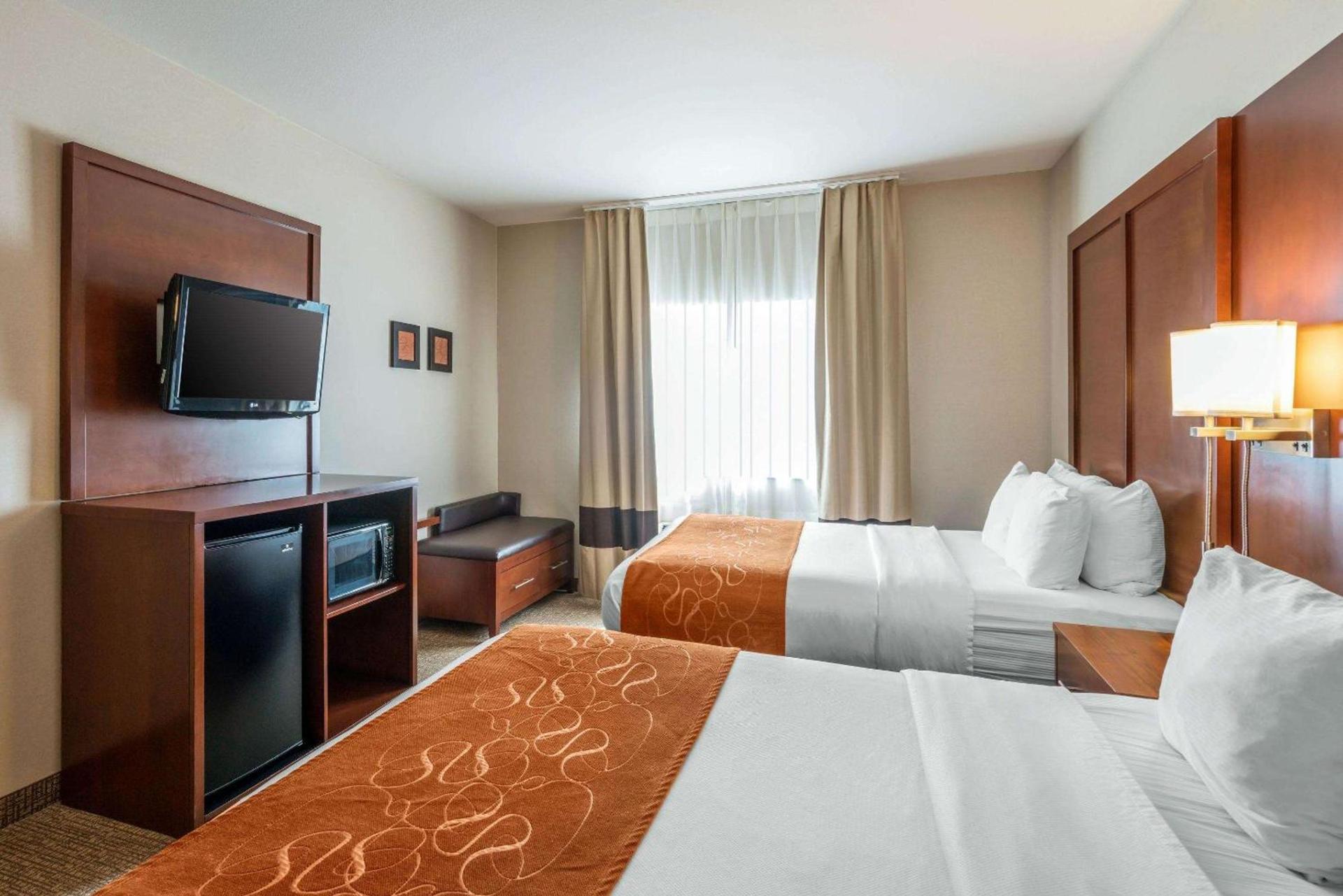 Comfort Suites Yakima photo 11
