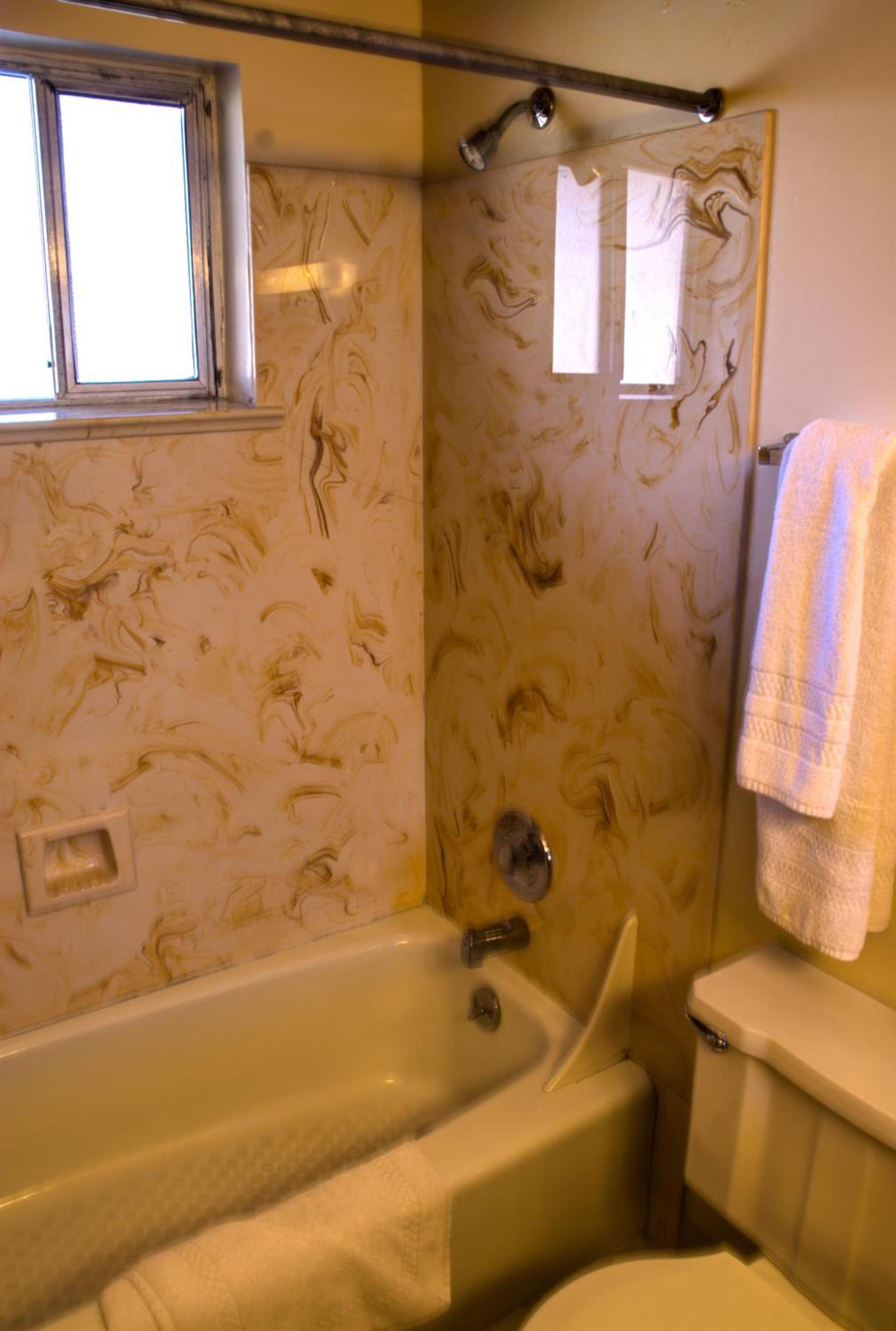 Crescent Beach Motel photo 7