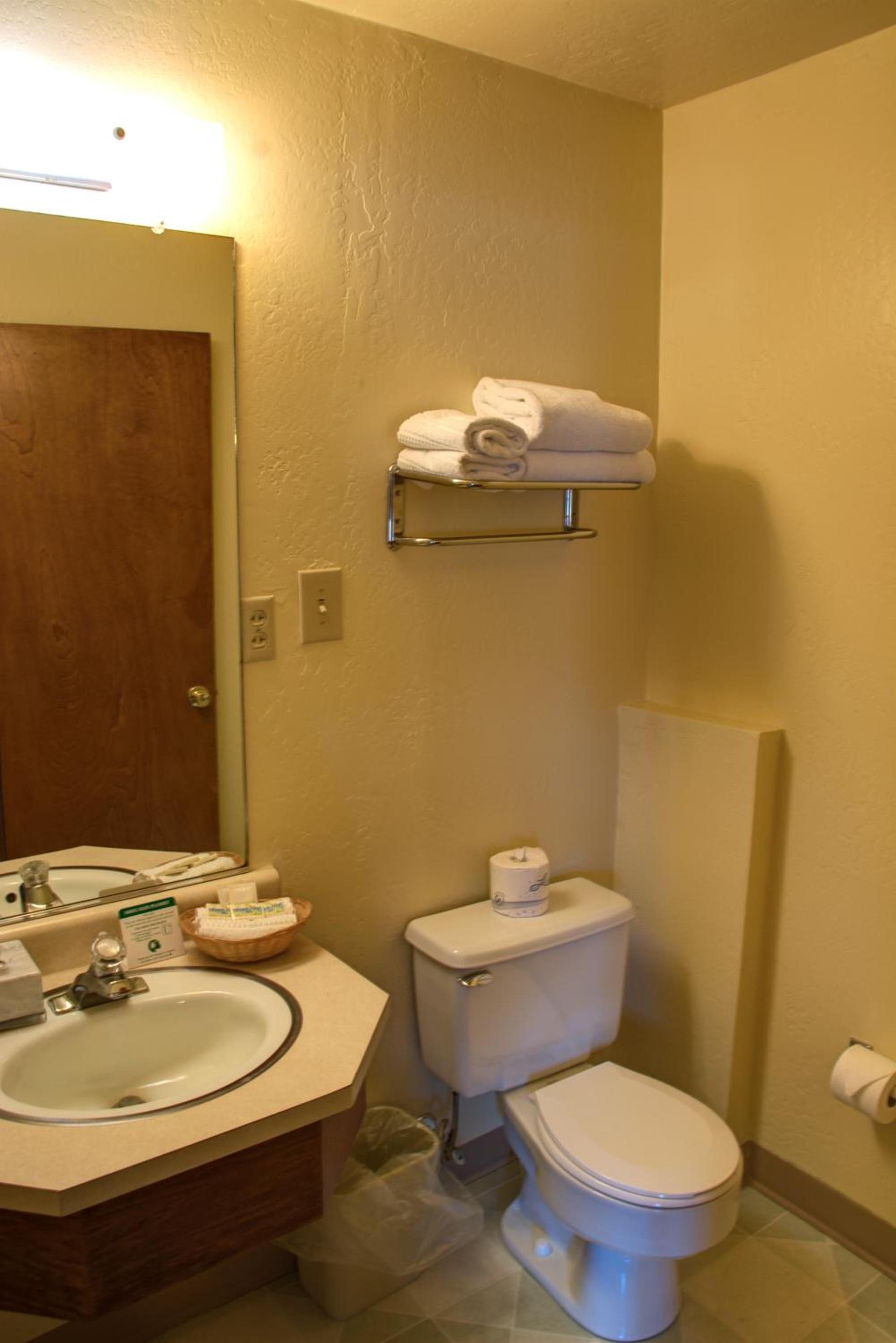 Crescent Beach Motel photo 13