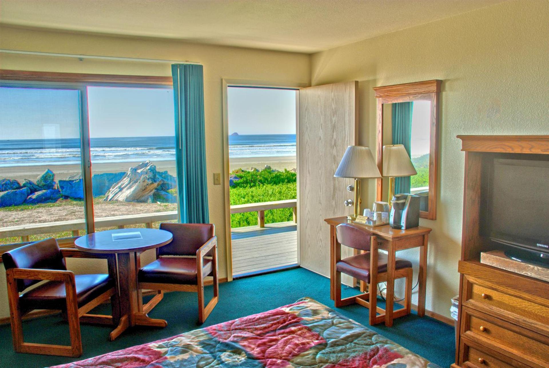 Crescent Beach Motel photo 32