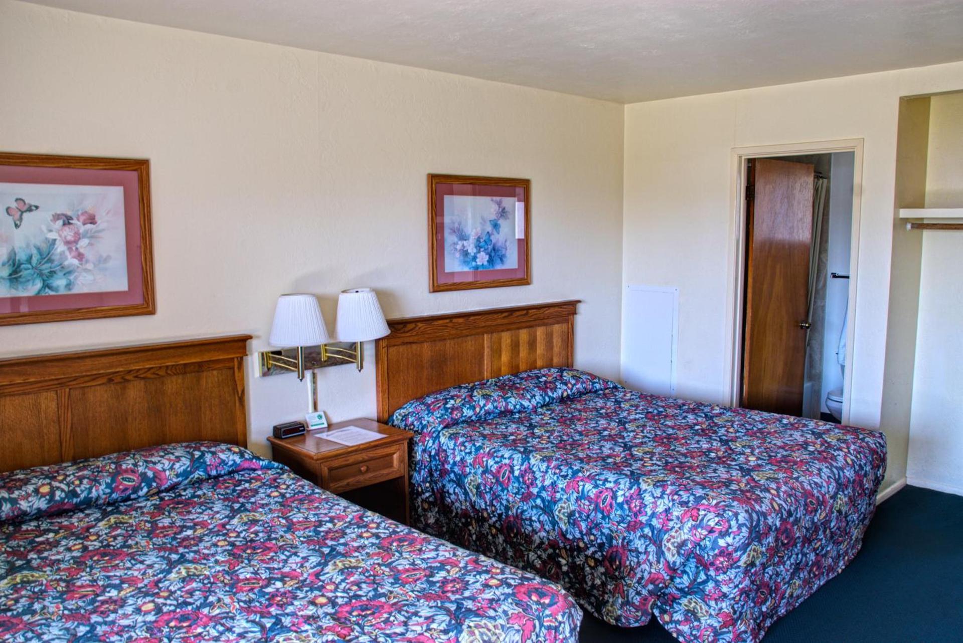 Crescent Beach Motel photo 28