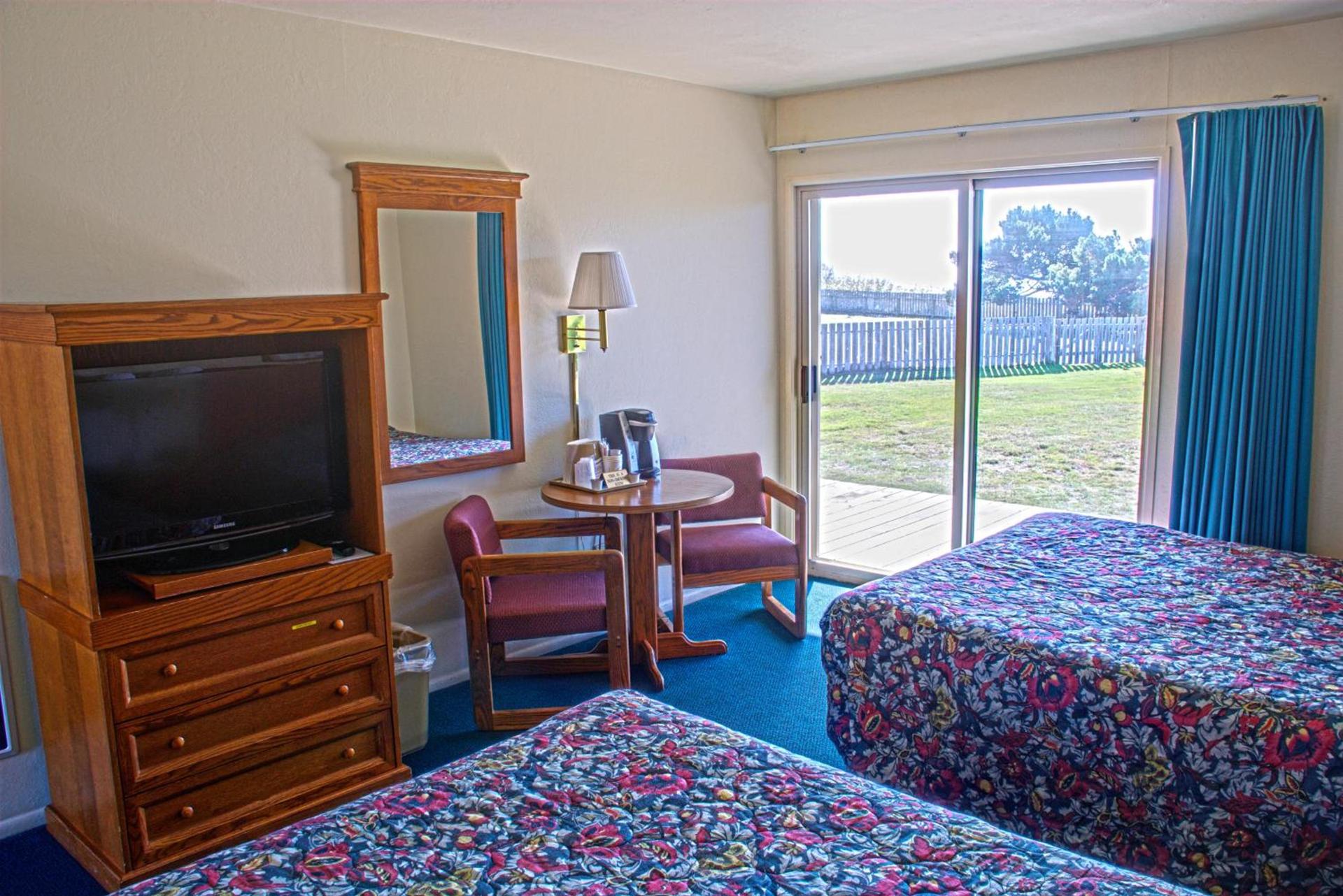 Crescent Beach Motel photo 26
