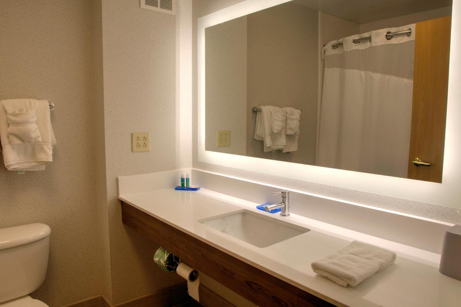Holiday Inn Express Rochelle by IHG photo 10