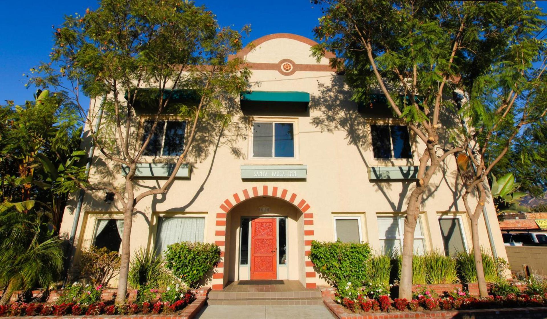 Santa Paula Inn photo 1