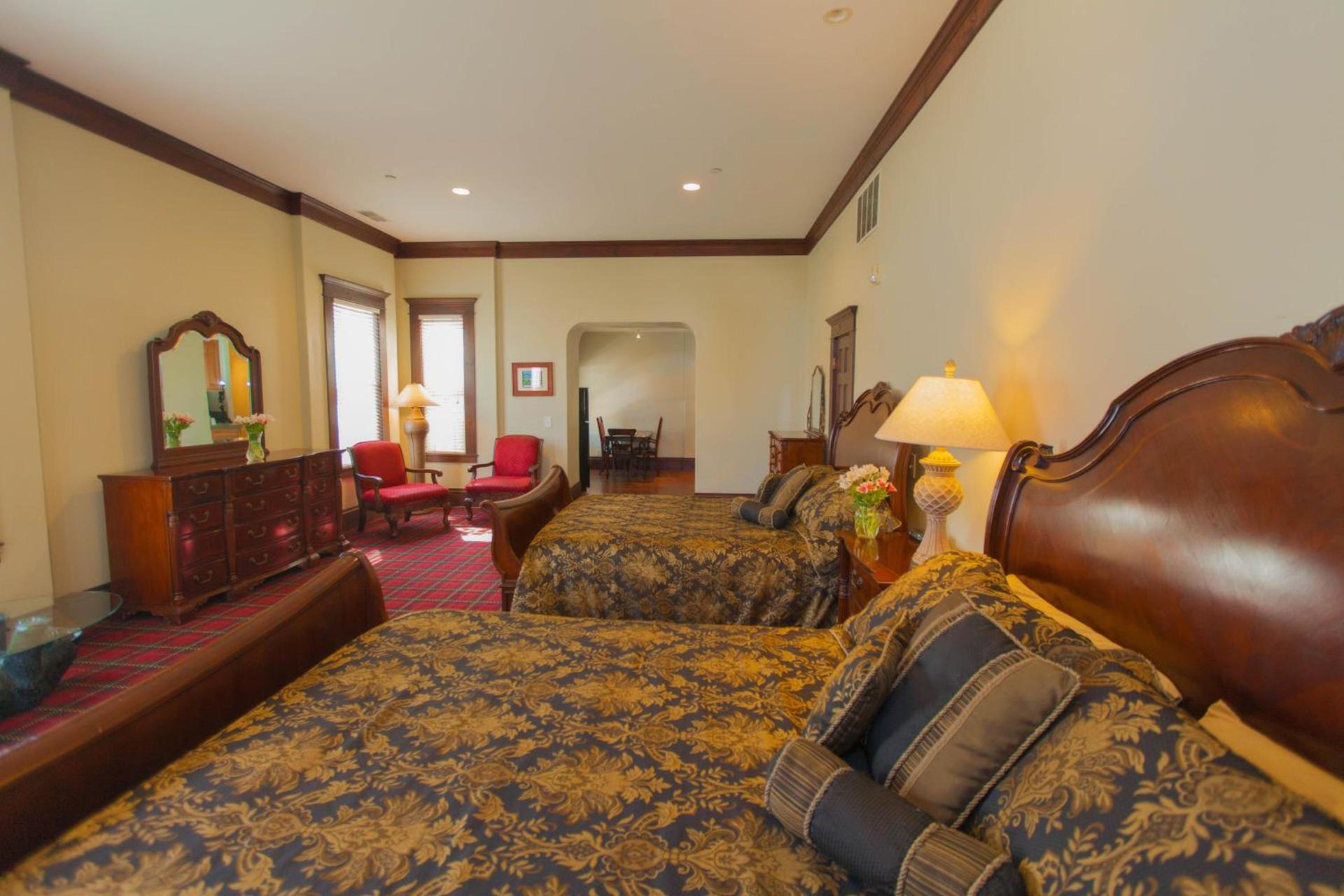 Santa Paula Inn photo 37