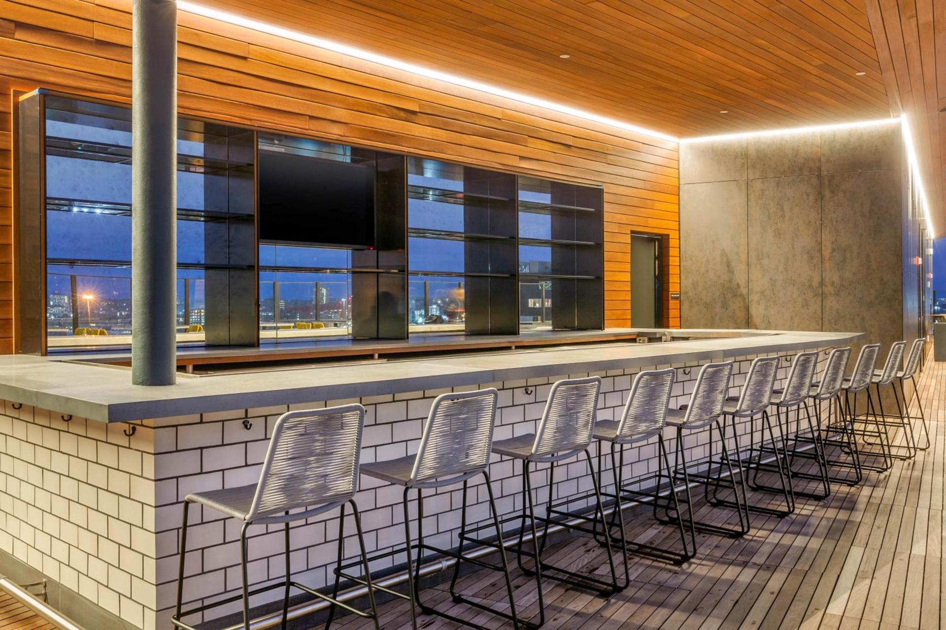 Cambria Hotel Boston Downtown - Seaport photo 89