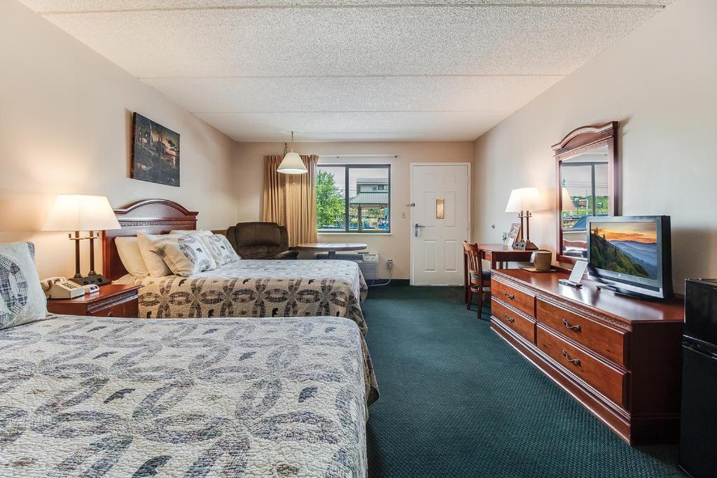 Mountain Breeze Motel photo 2