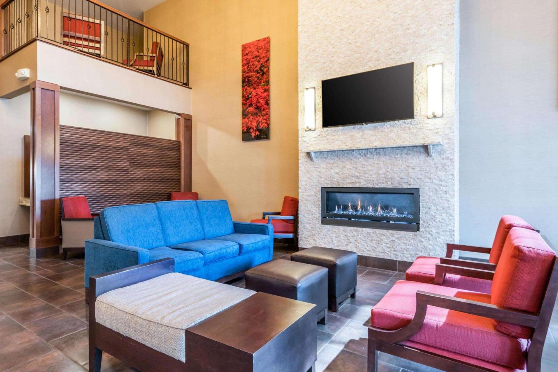 Comfort Suites Yakima photo 5