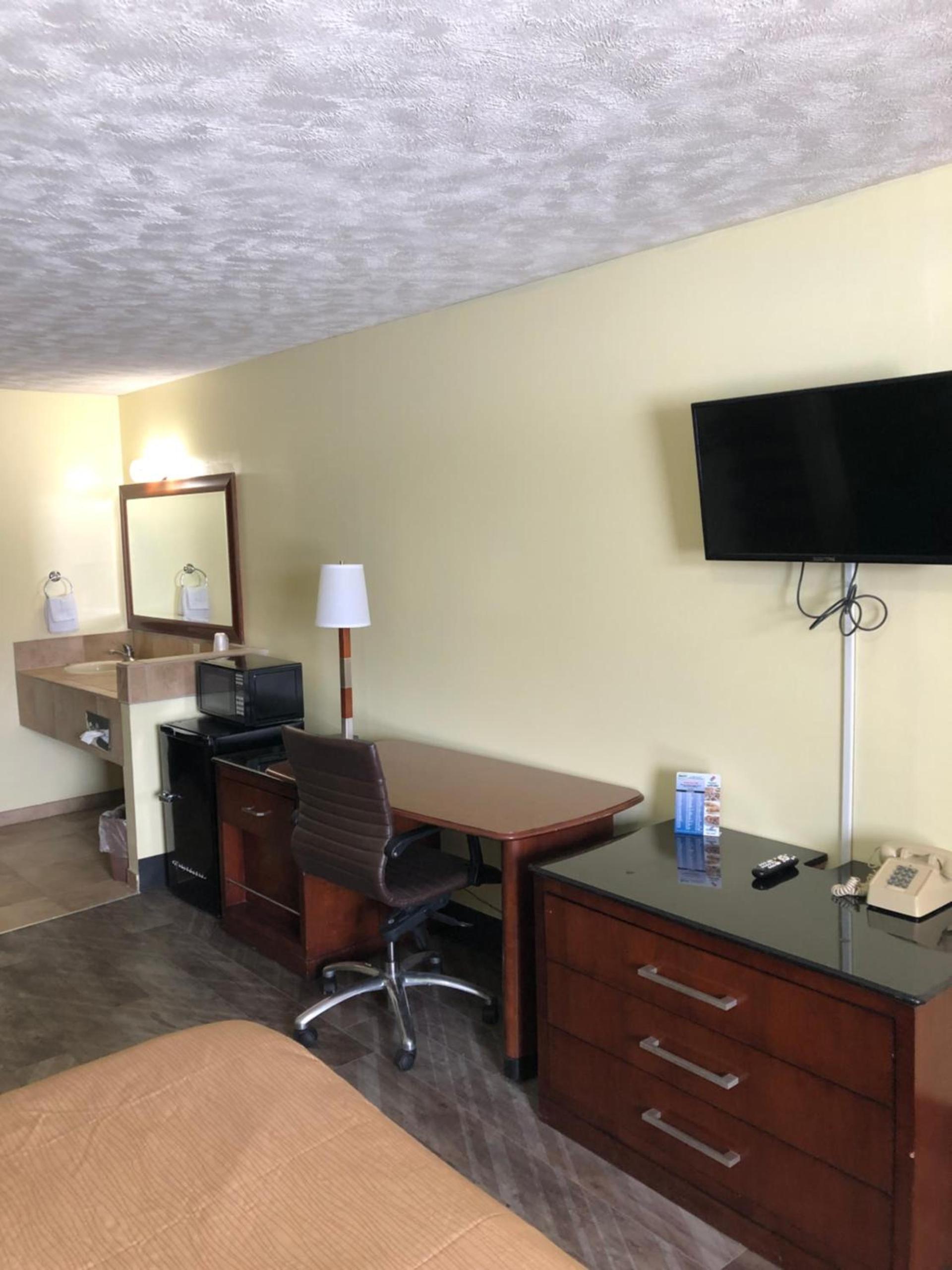 Western Inn South photo 19