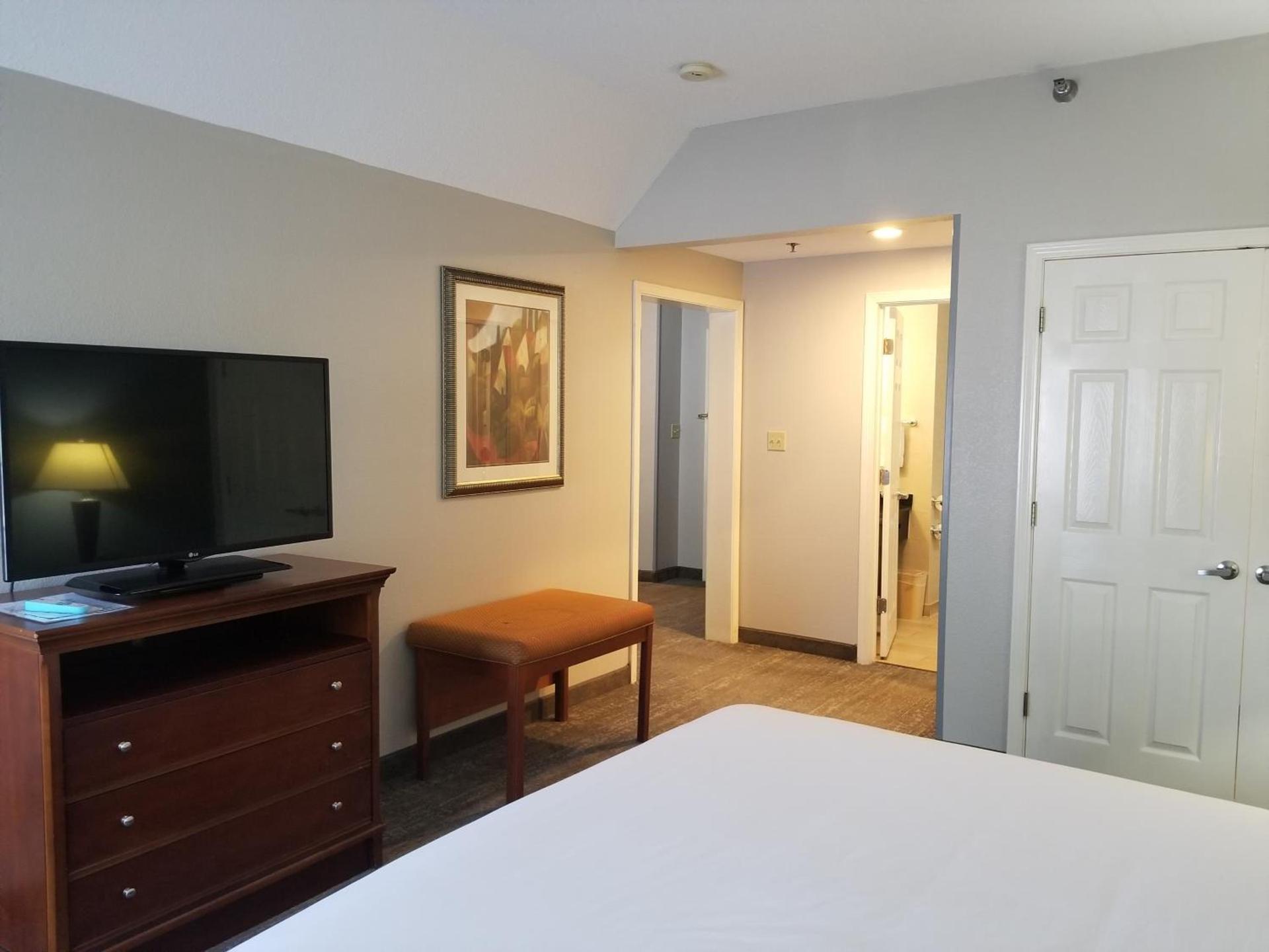 Wingate by Wyndham Savannah I-95 North photo 65