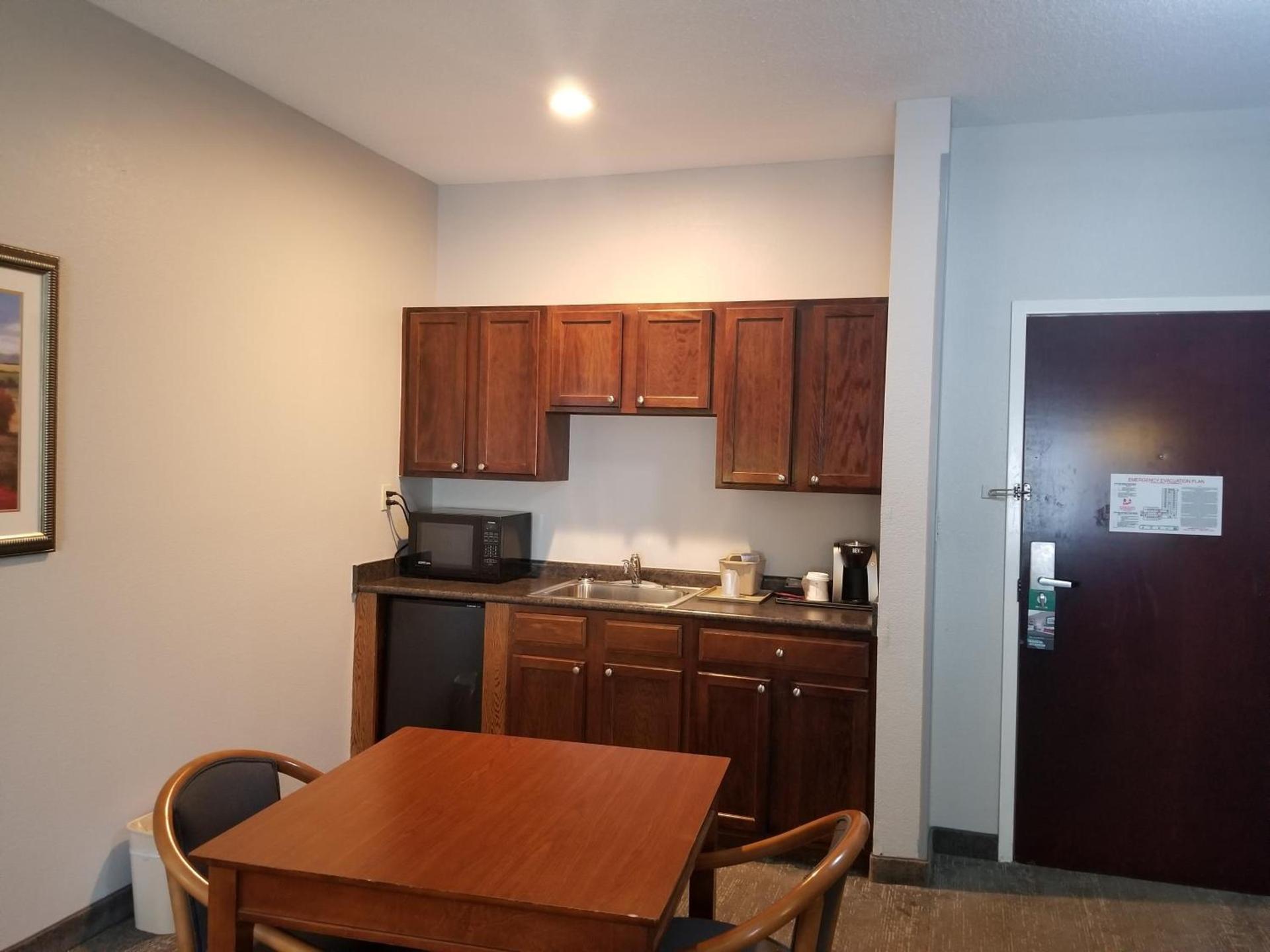 Wingate by Wyndham Savannah I-95 North photo 64