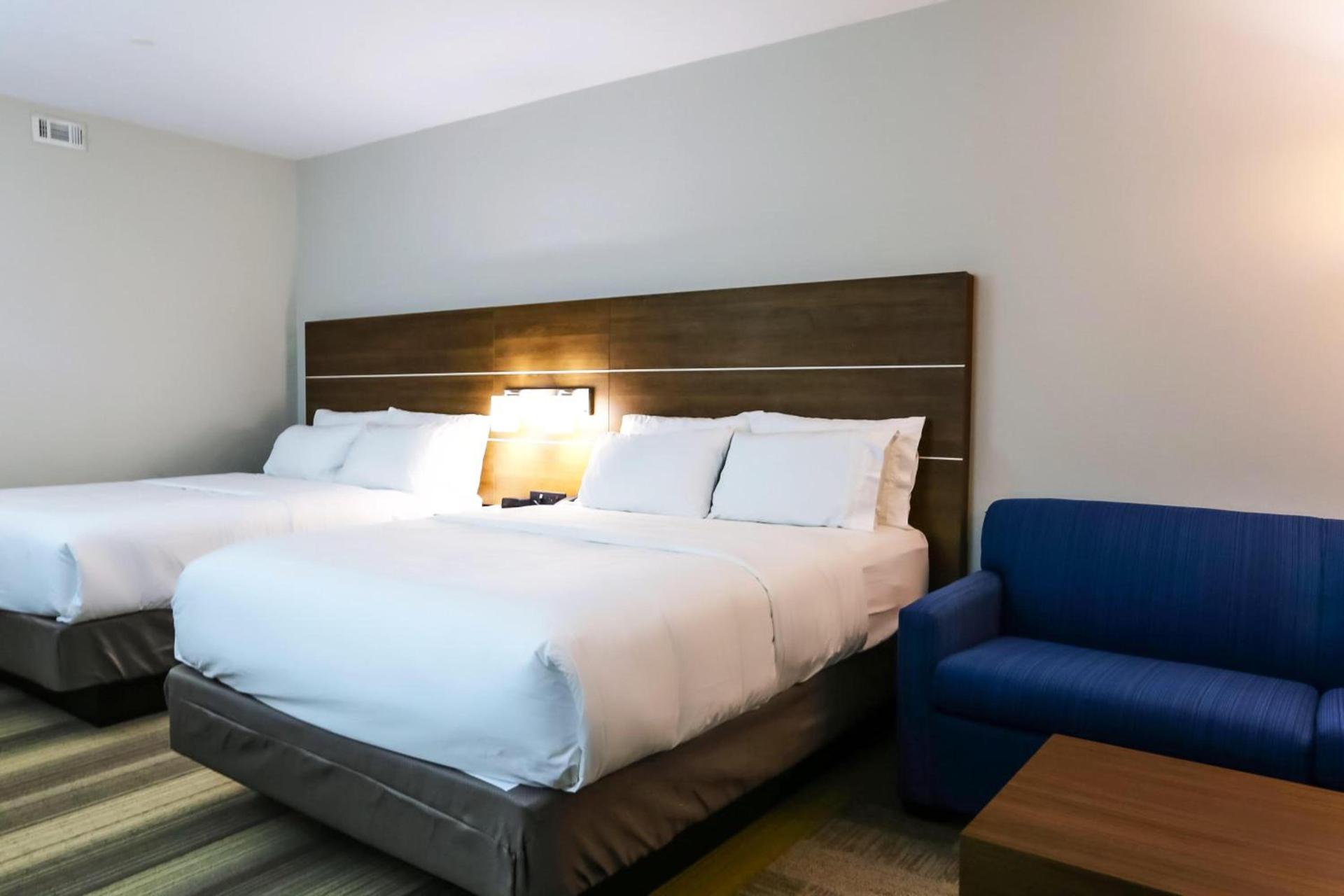 Holiday Inn Express & Suites - Houston IAH - Beltway 8 by IHG photo 58