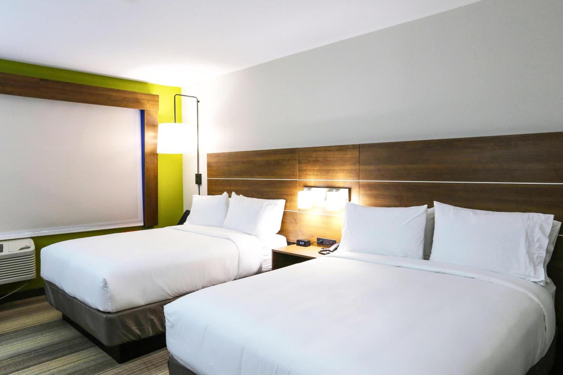 Holiday Inn Express & Suites - Houston IAH - Beltway 8 by IHG photo 56