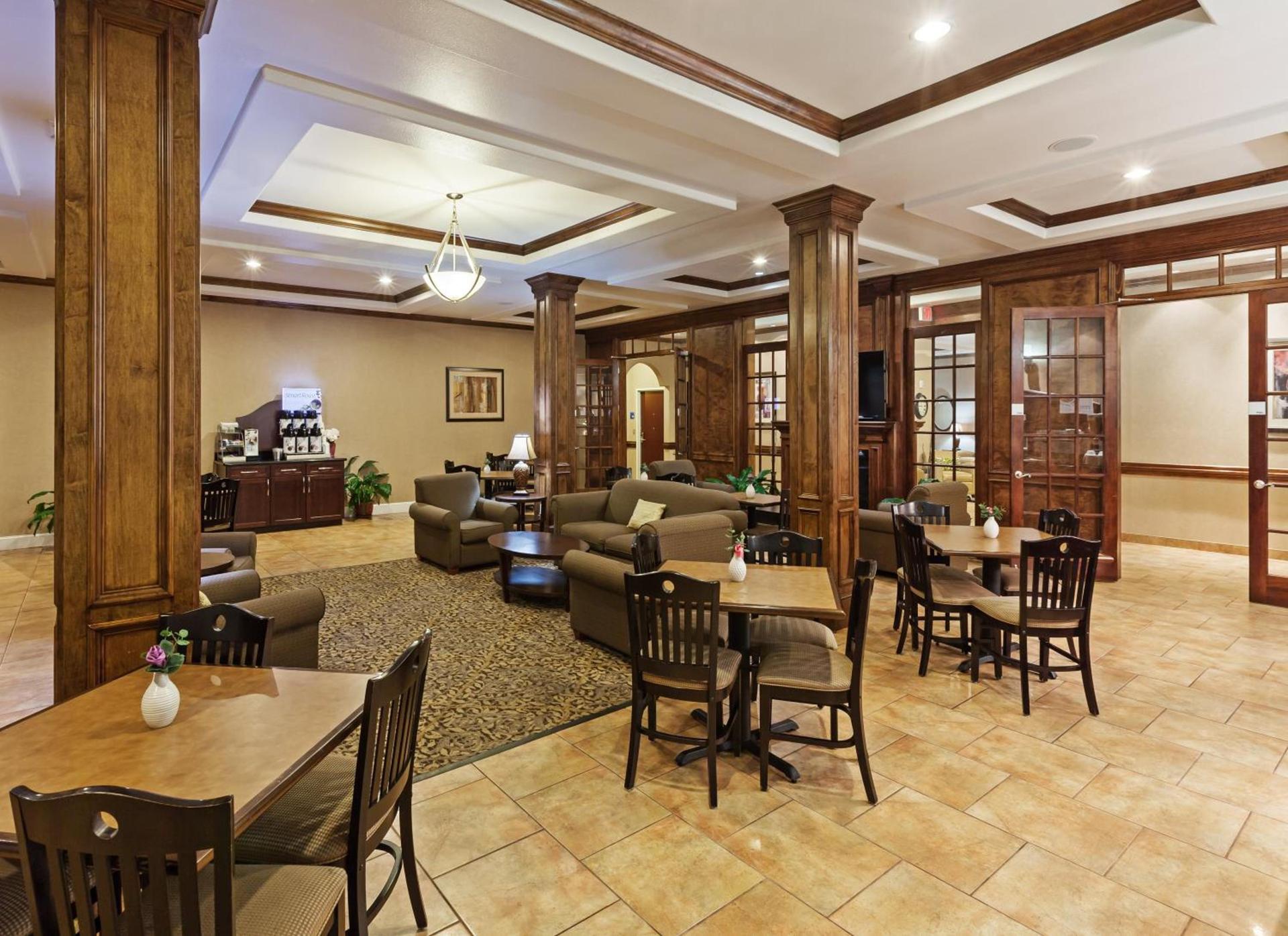 Holiday Inn Express Houston-Alvin by IHG photo 18