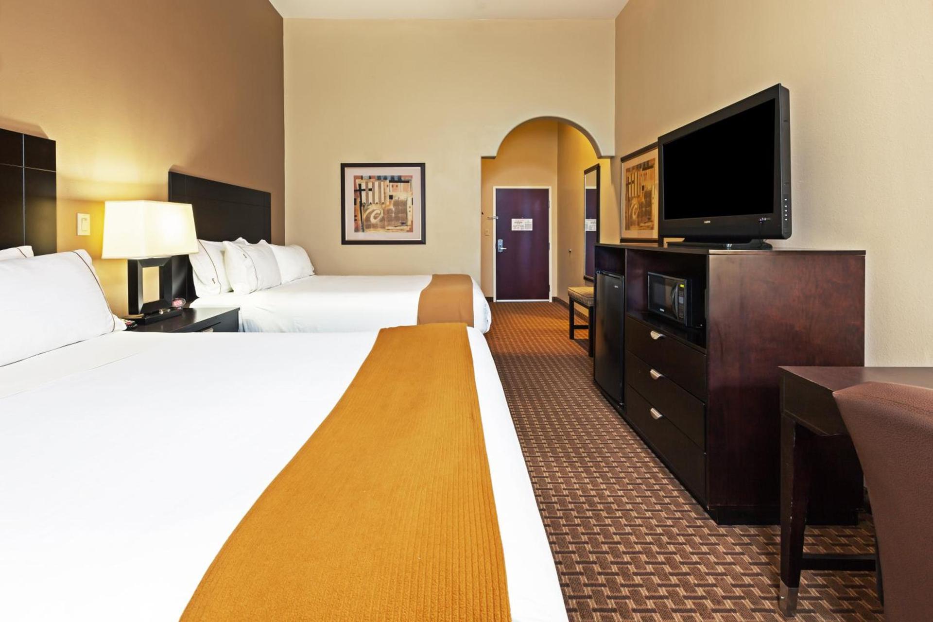 Holiday Inn Express Houston-Alvin by IHG photo 16