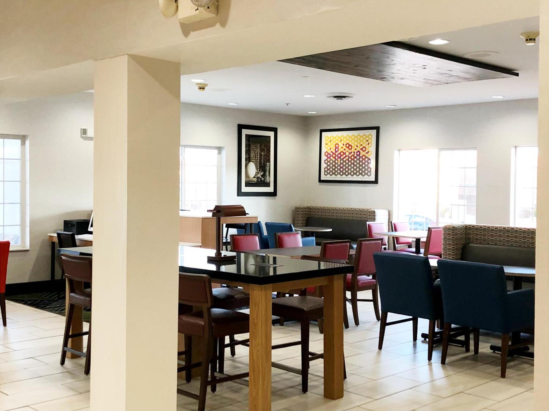 Holiday Inn Express & Suites Harrison by IHG photo 4