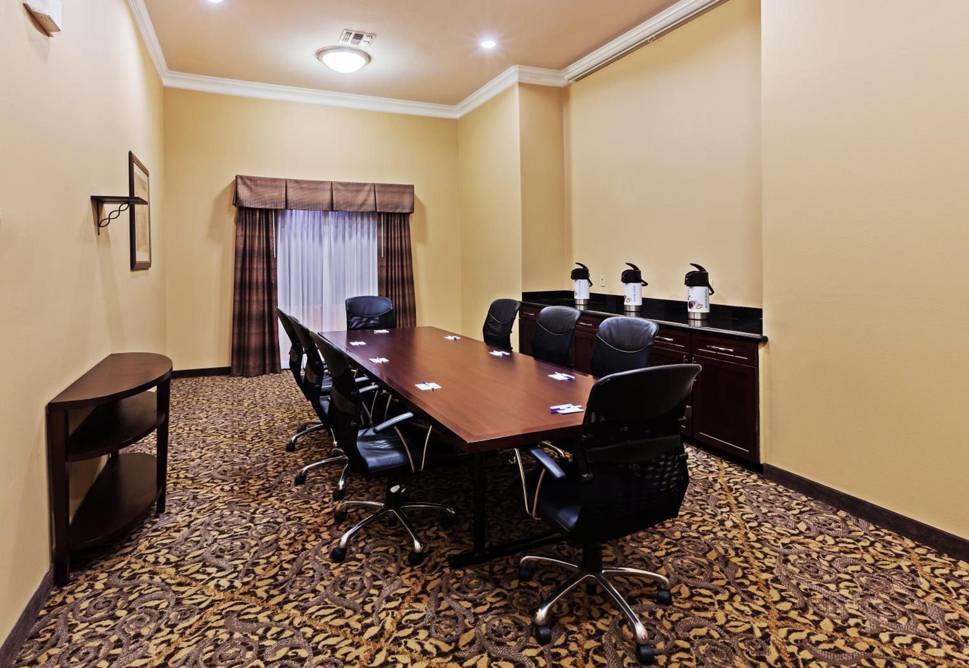 Holiday Inn Express Houston-Alvin by IHG photo 17