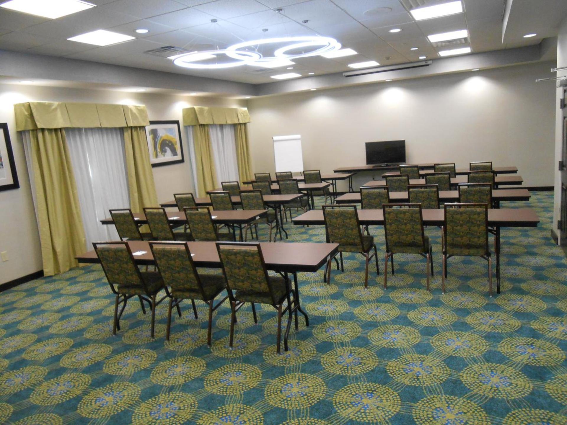 Holiday Inn Express & Suites Houston Northwest-Brookhollow by IHG photo 21